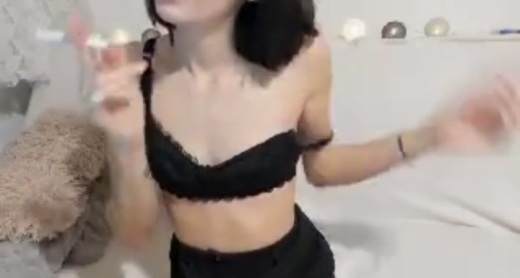 Hannah18x video thumbnail
