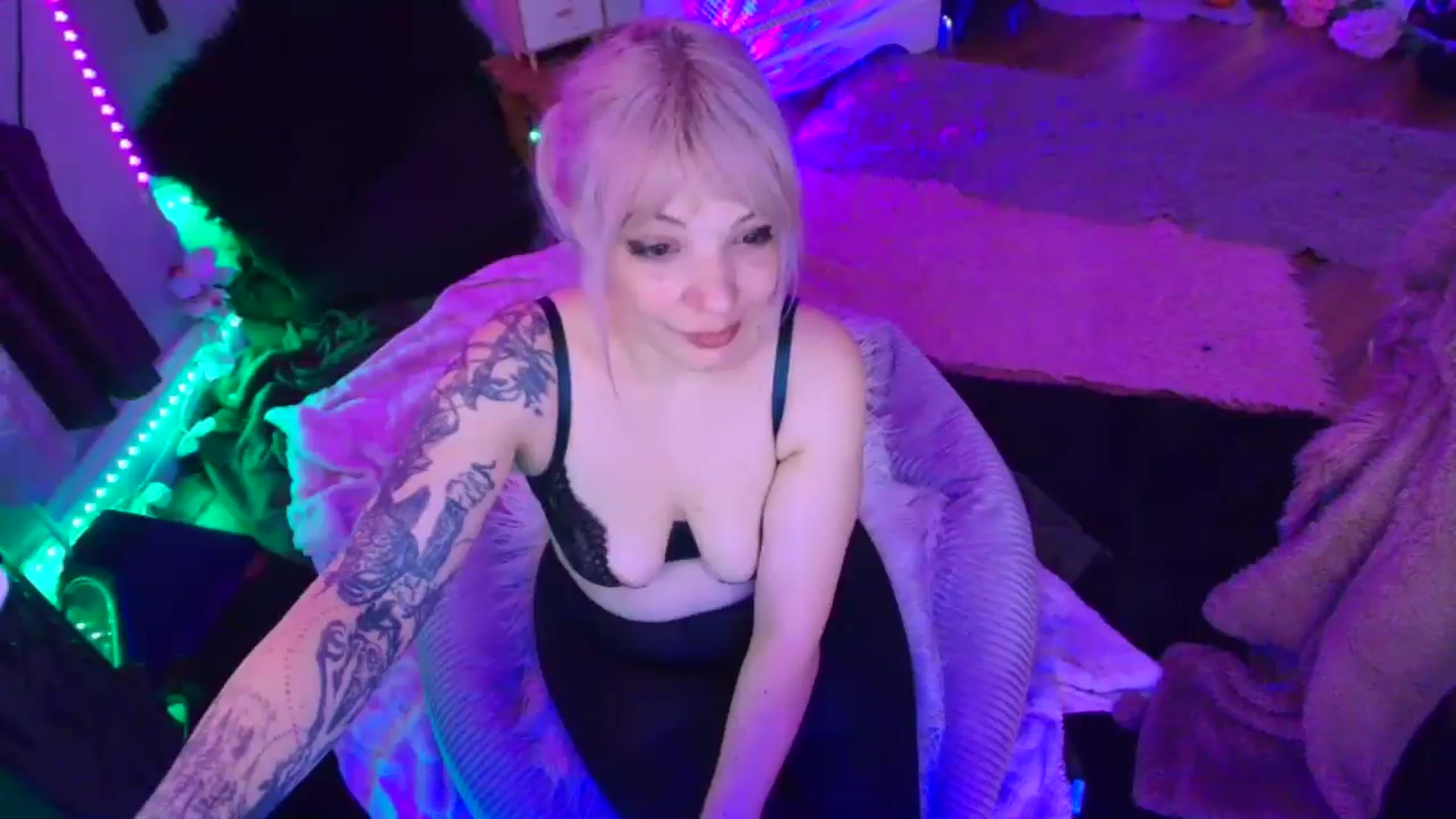 LunaWolfie video thumbnail