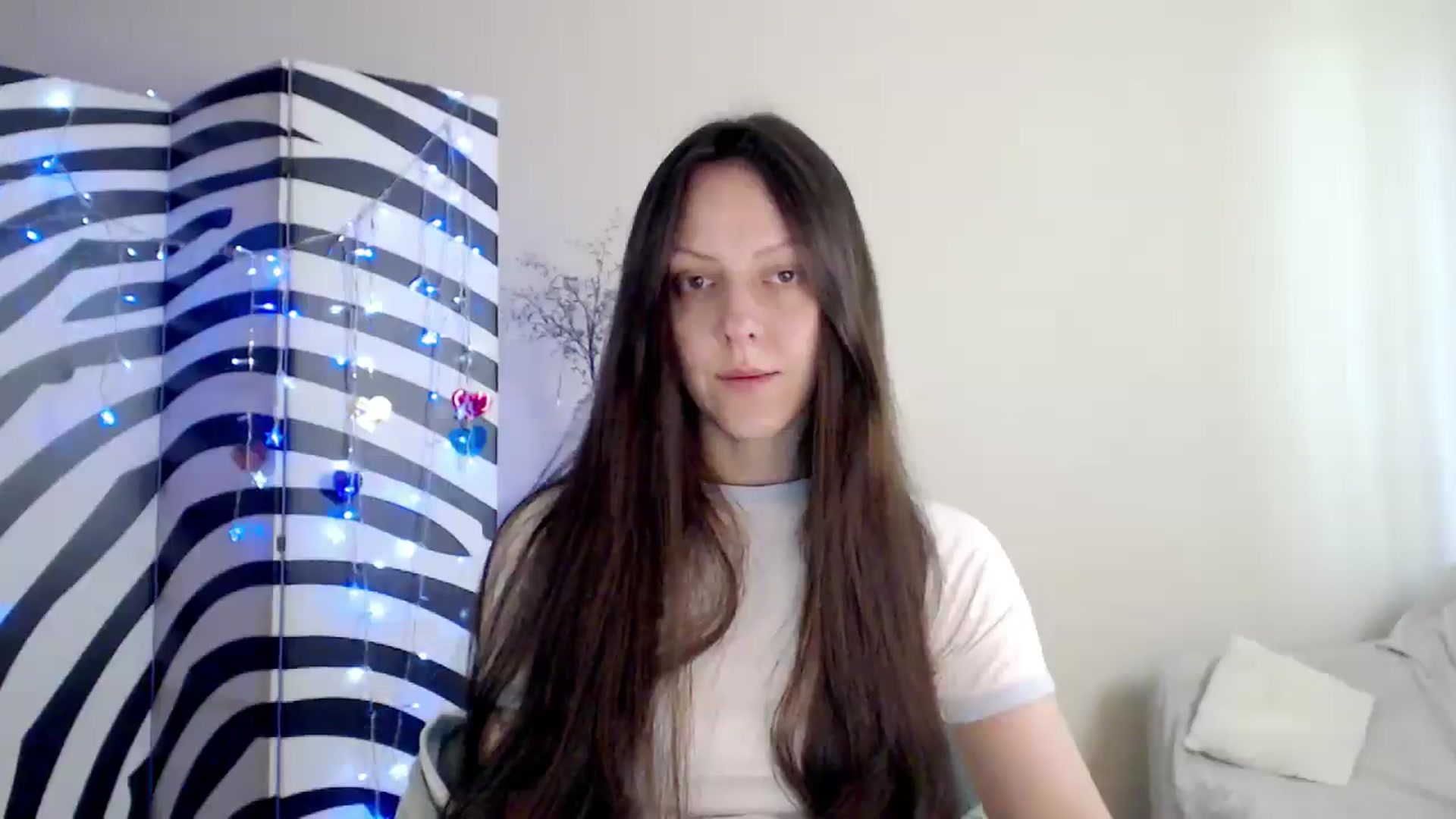 BareflySi video thumbnail