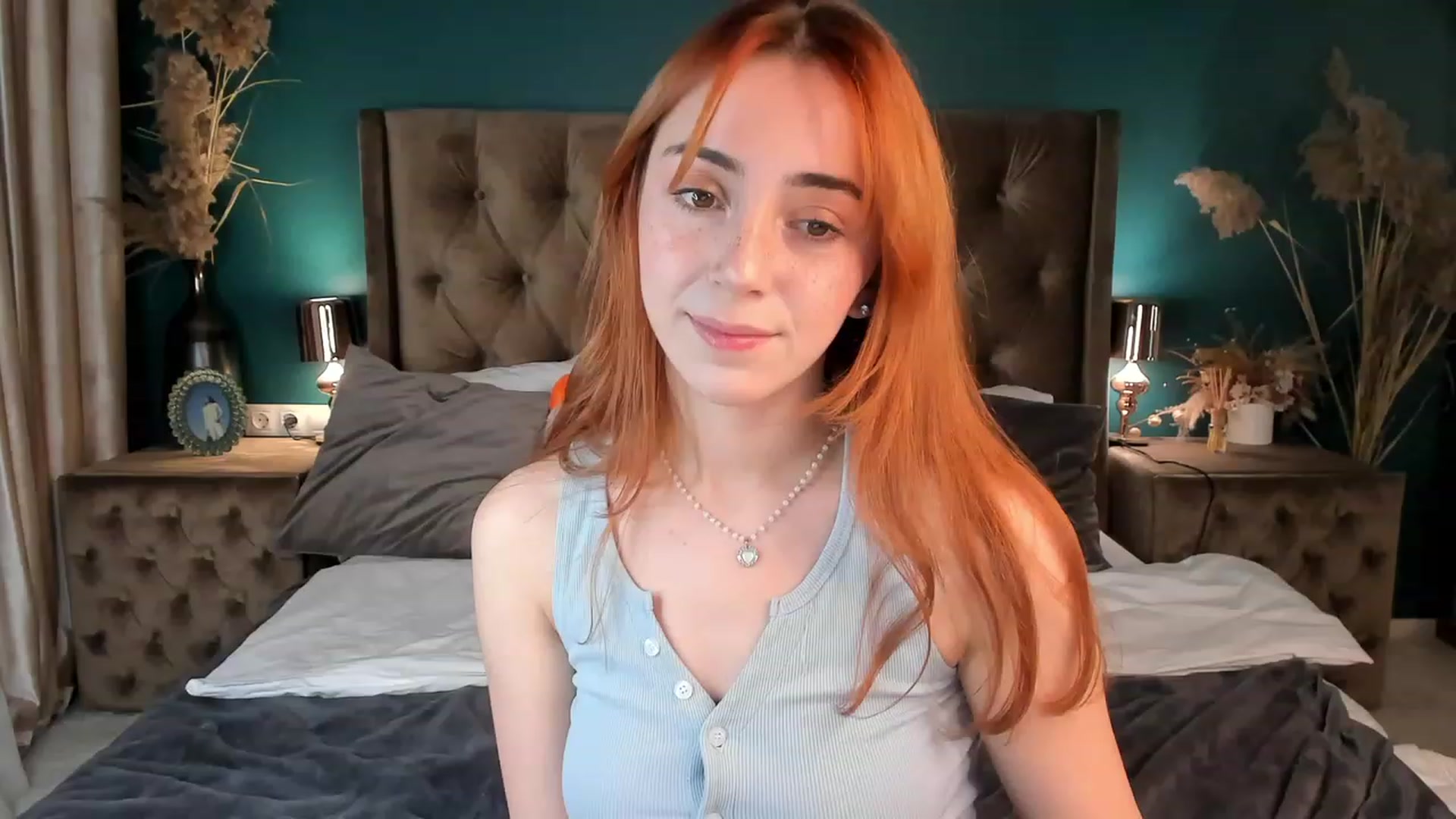 ElsaYoung video thumbnail