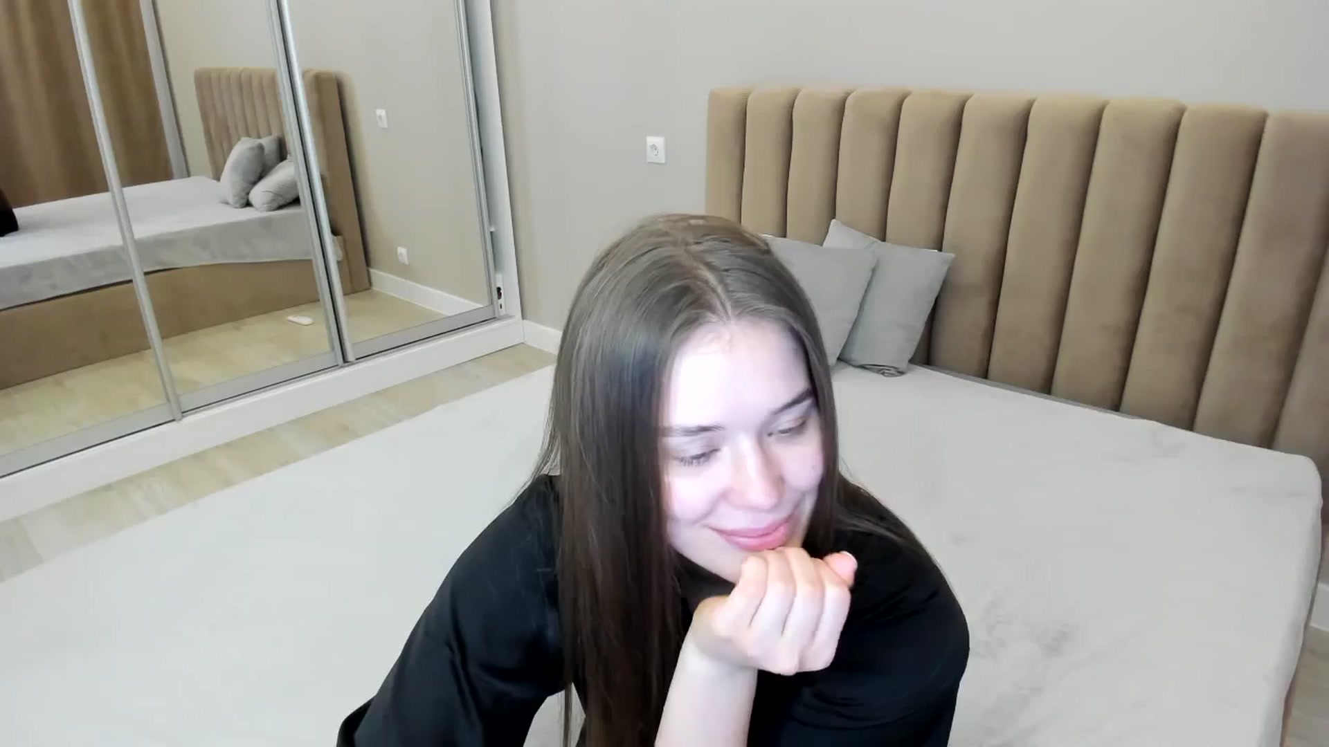 miss_crystal_ video thumbnail