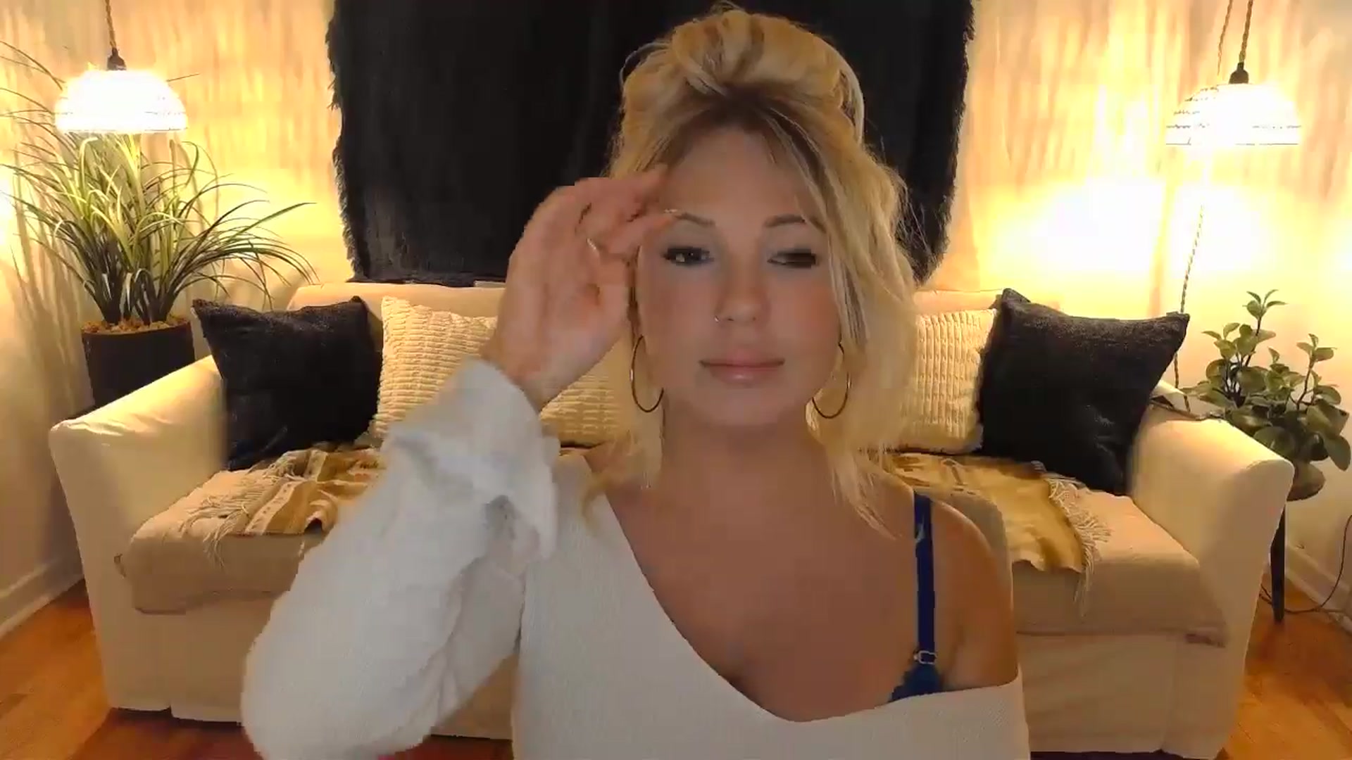 A1_Scarlett video thumbnail