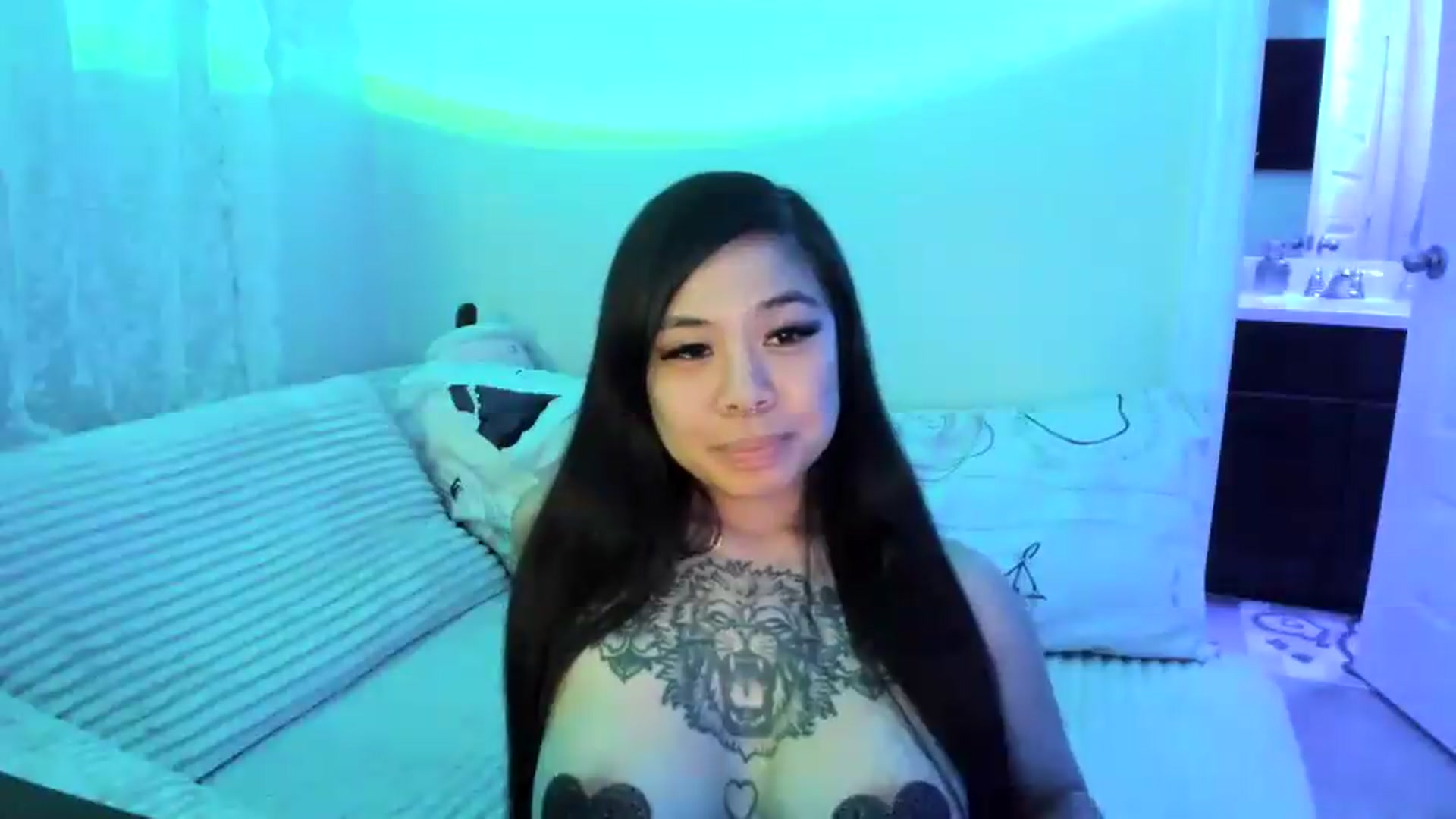 dolllface video thumbnail