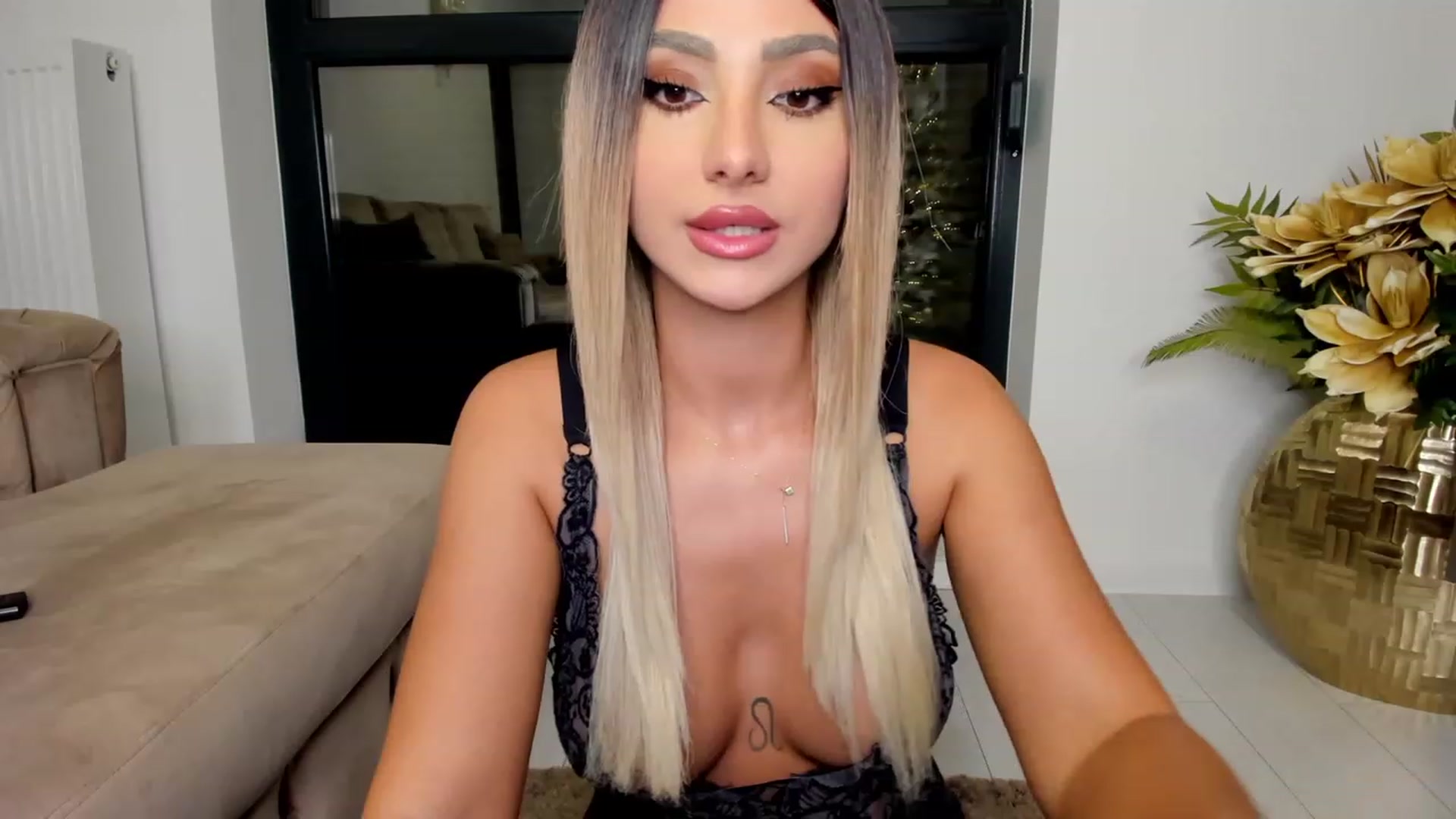 HONEY_A video thumbnail