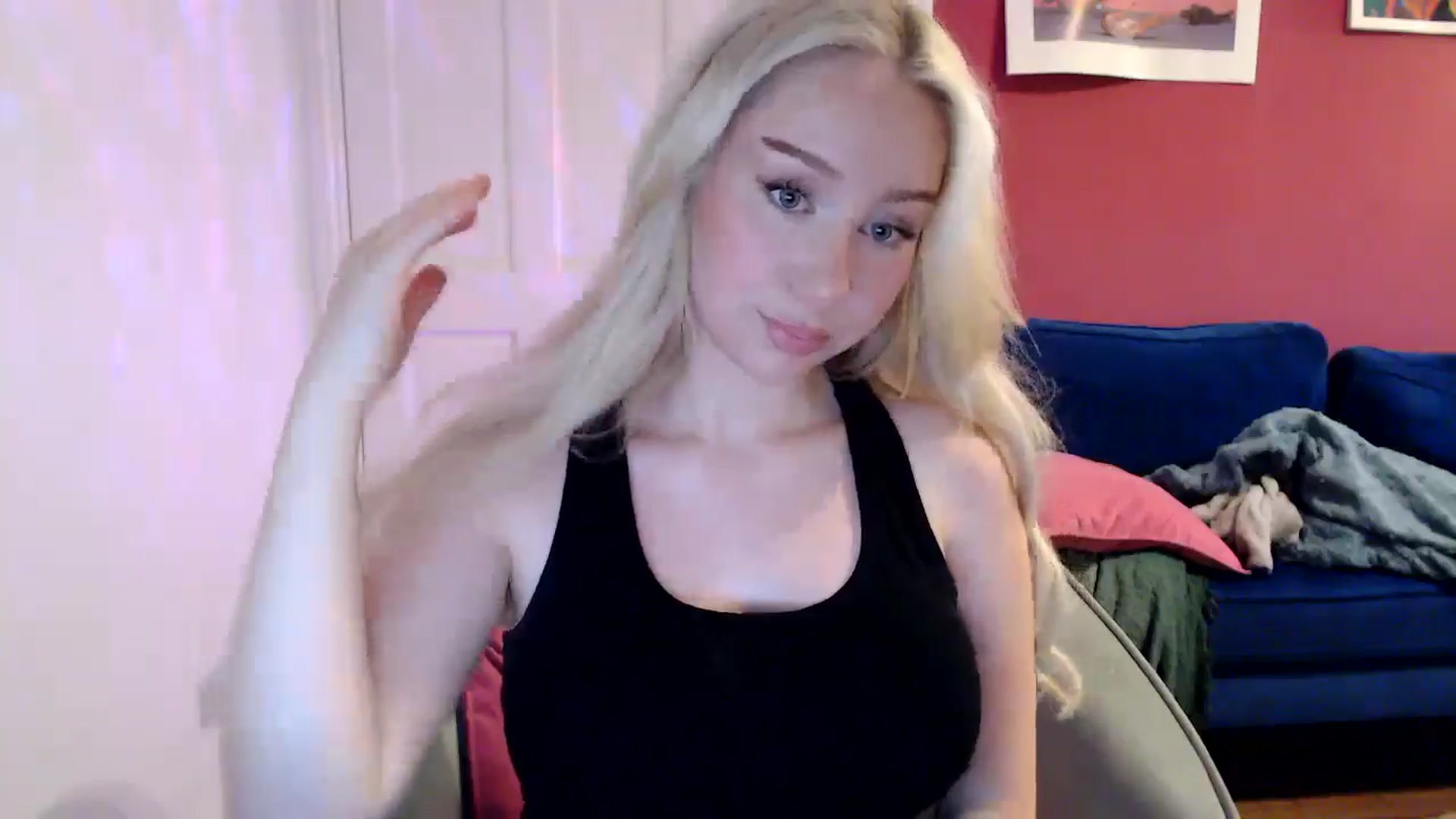 PetiteAvax video thumbnail