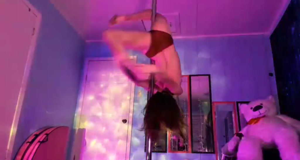 NaomiDee video thumbnail