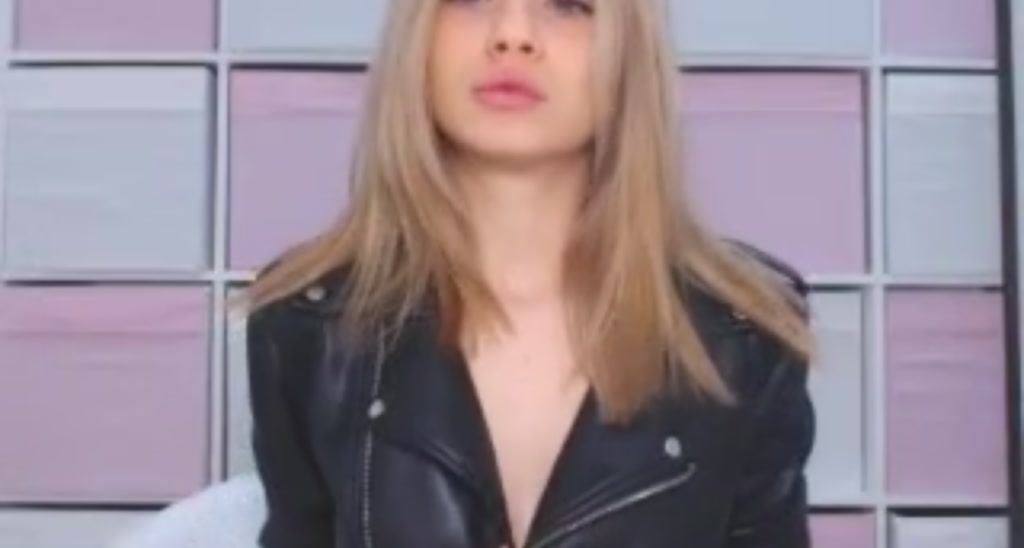 Brunetegirl_ video thumbnail