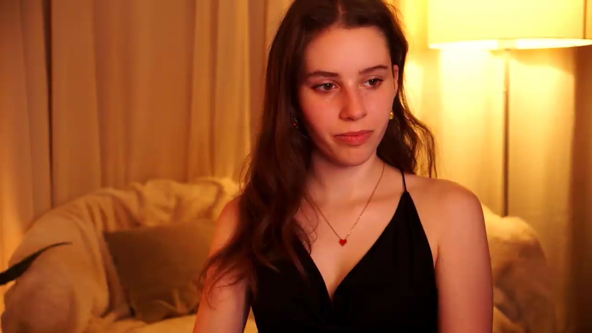 PetiteeBratt video thumbnail