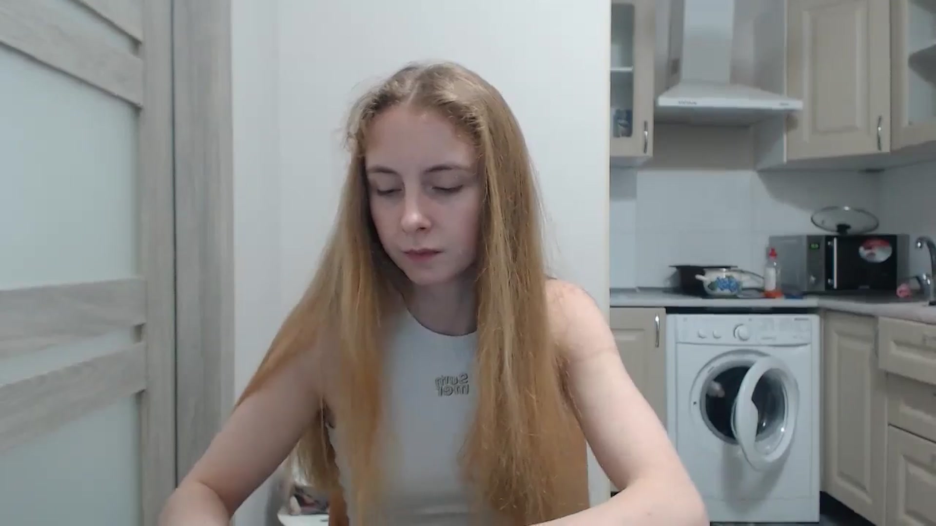 LilCutie video thumbnail