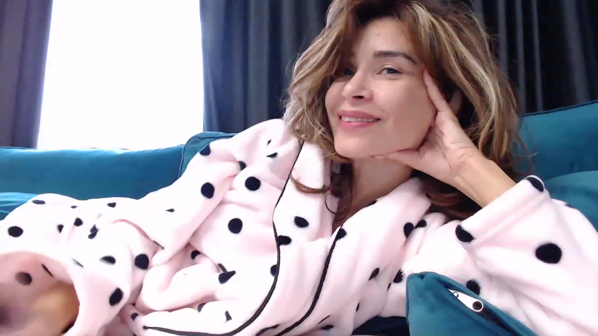 NormalGirl video thumbnail
