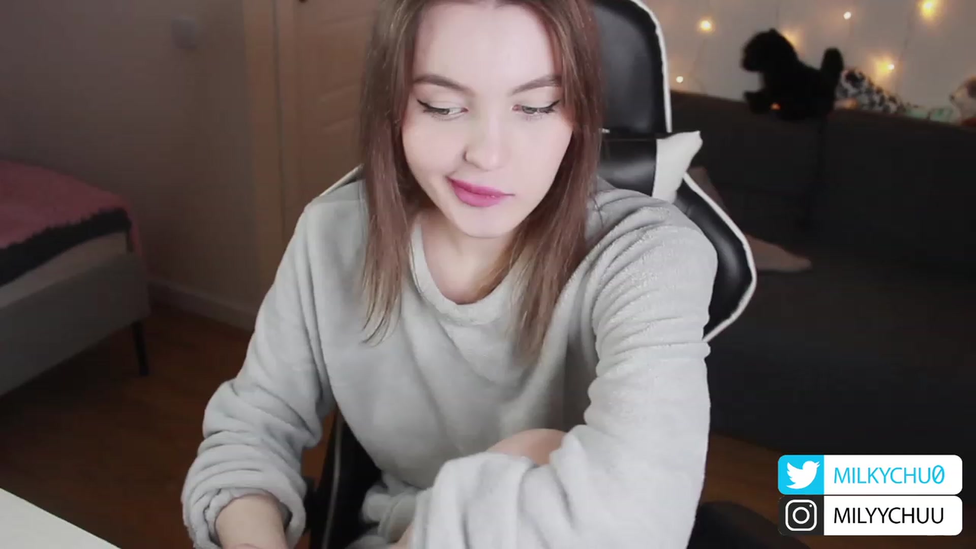 MikaMaez video thumbnail