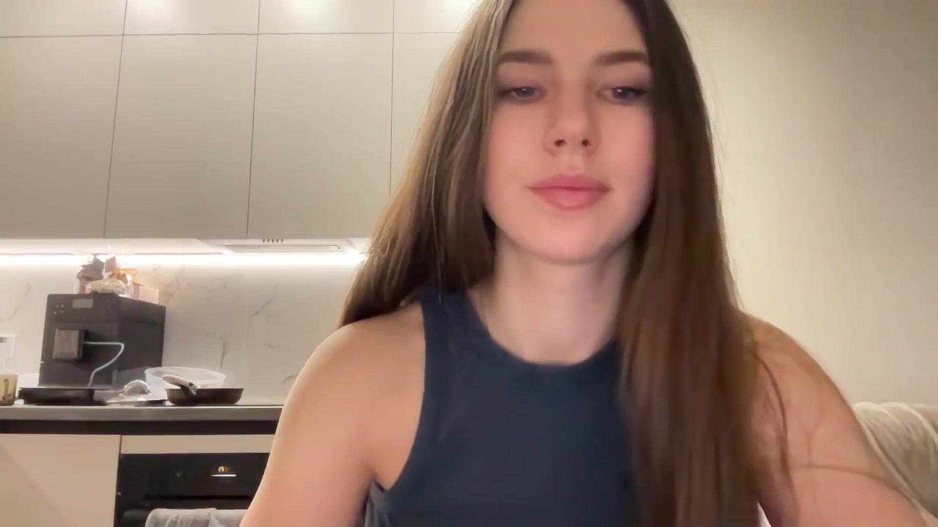 kissfreeze video thumbnail