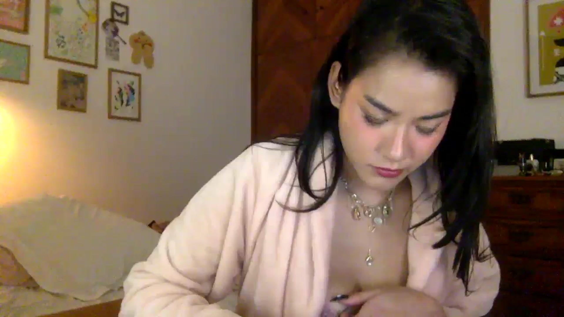 LuluArtist video thumbnail