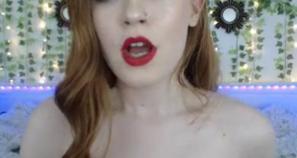 LunaRoux video thumbnail