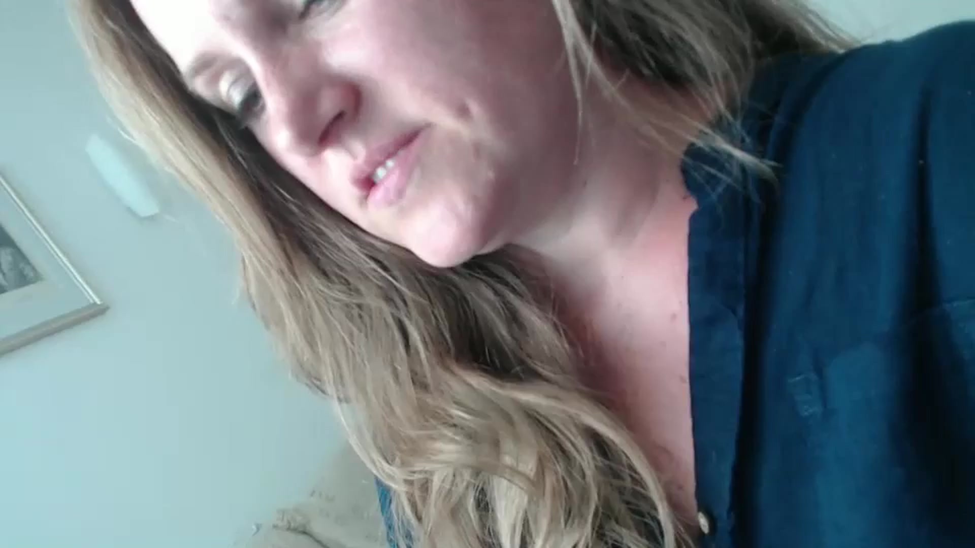 JustLily video thumbnail