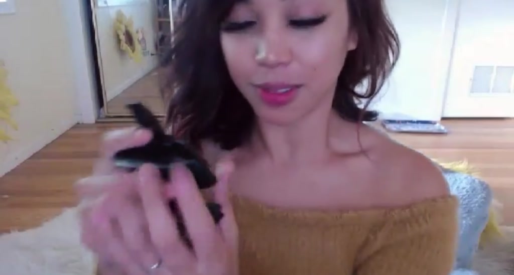 KissingHigh video thumbnail