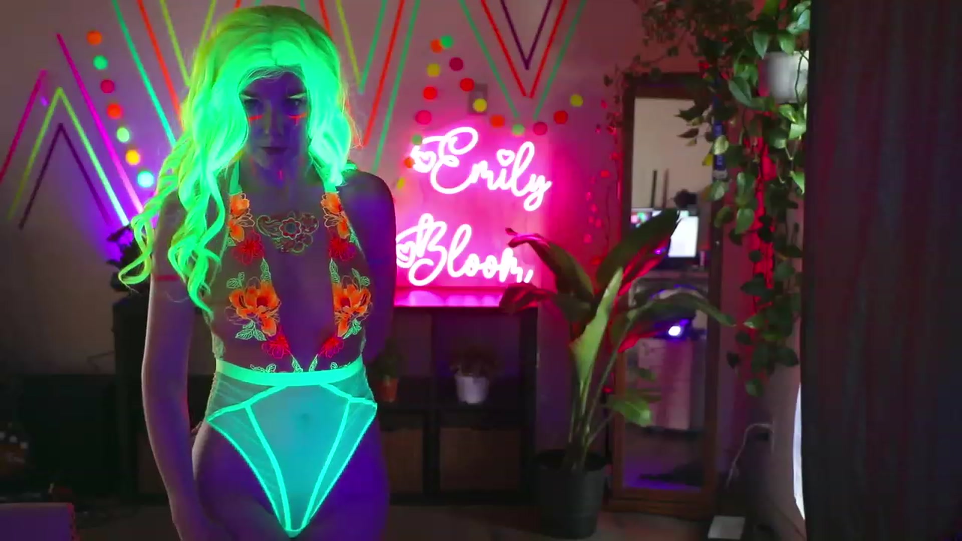 EmilyBloom video thumbnail