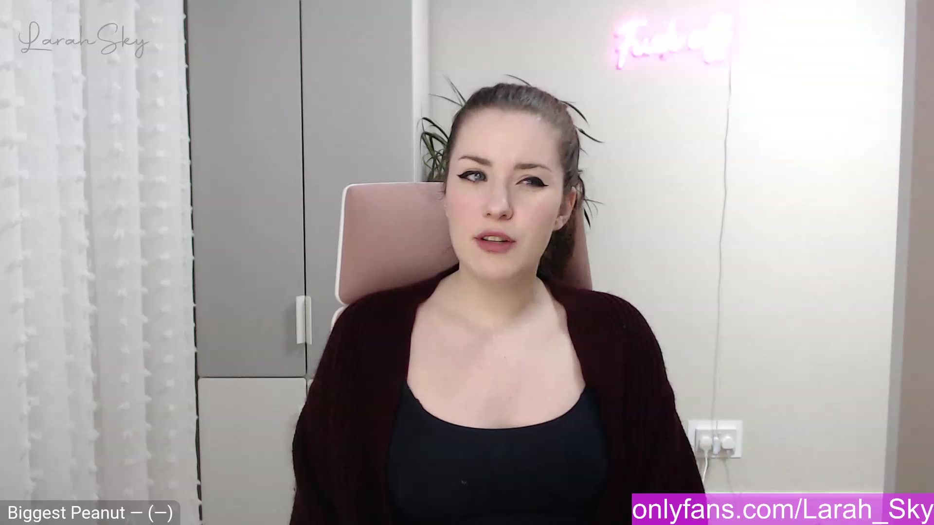 Larah_Sky video thumbnail
