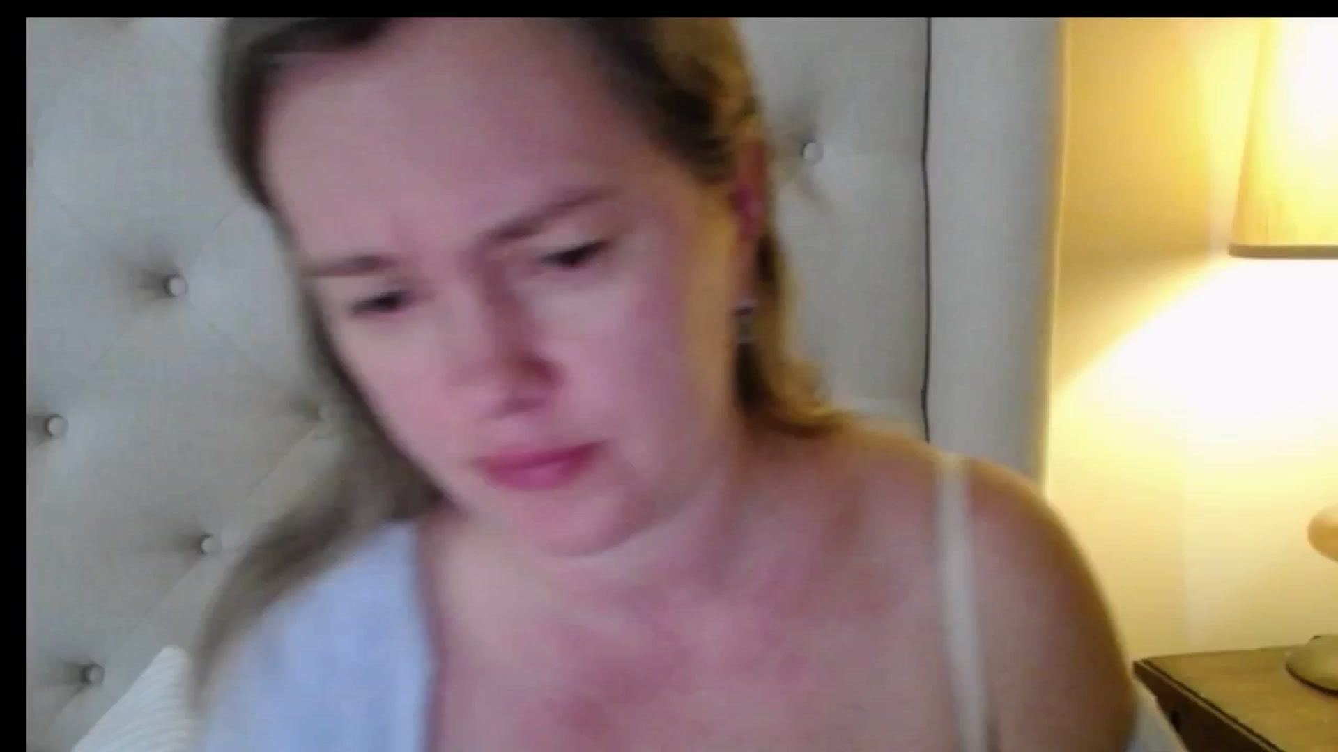 J0llye video thumbnail
