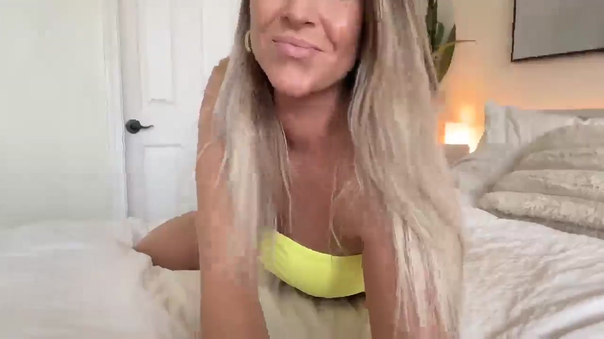 DailyTease video thumbnail