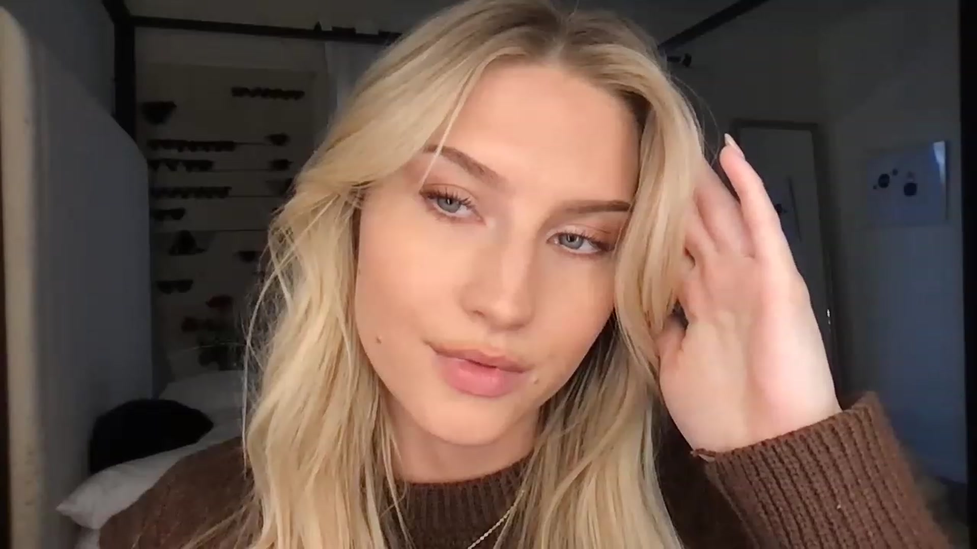 Thezabrina video thumbnail