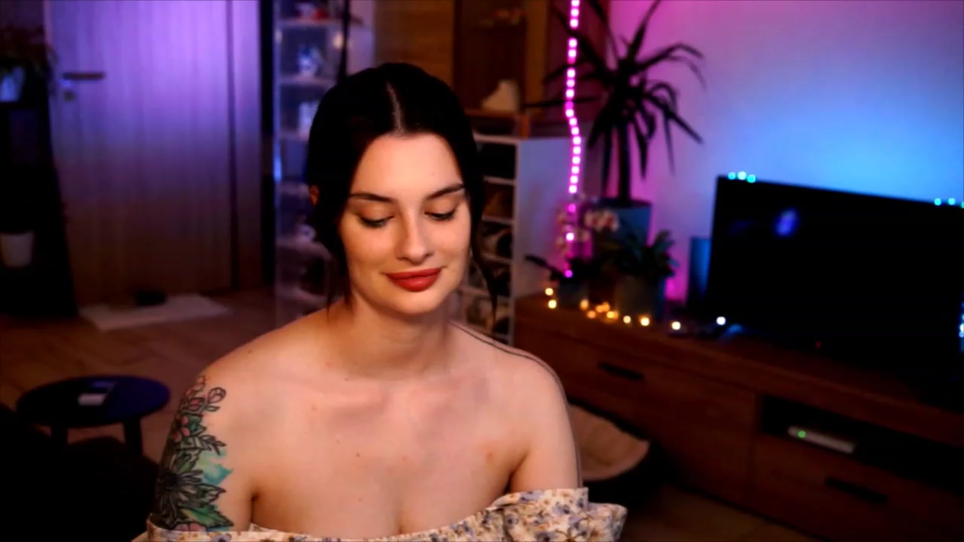 lucynutty video thumbnail