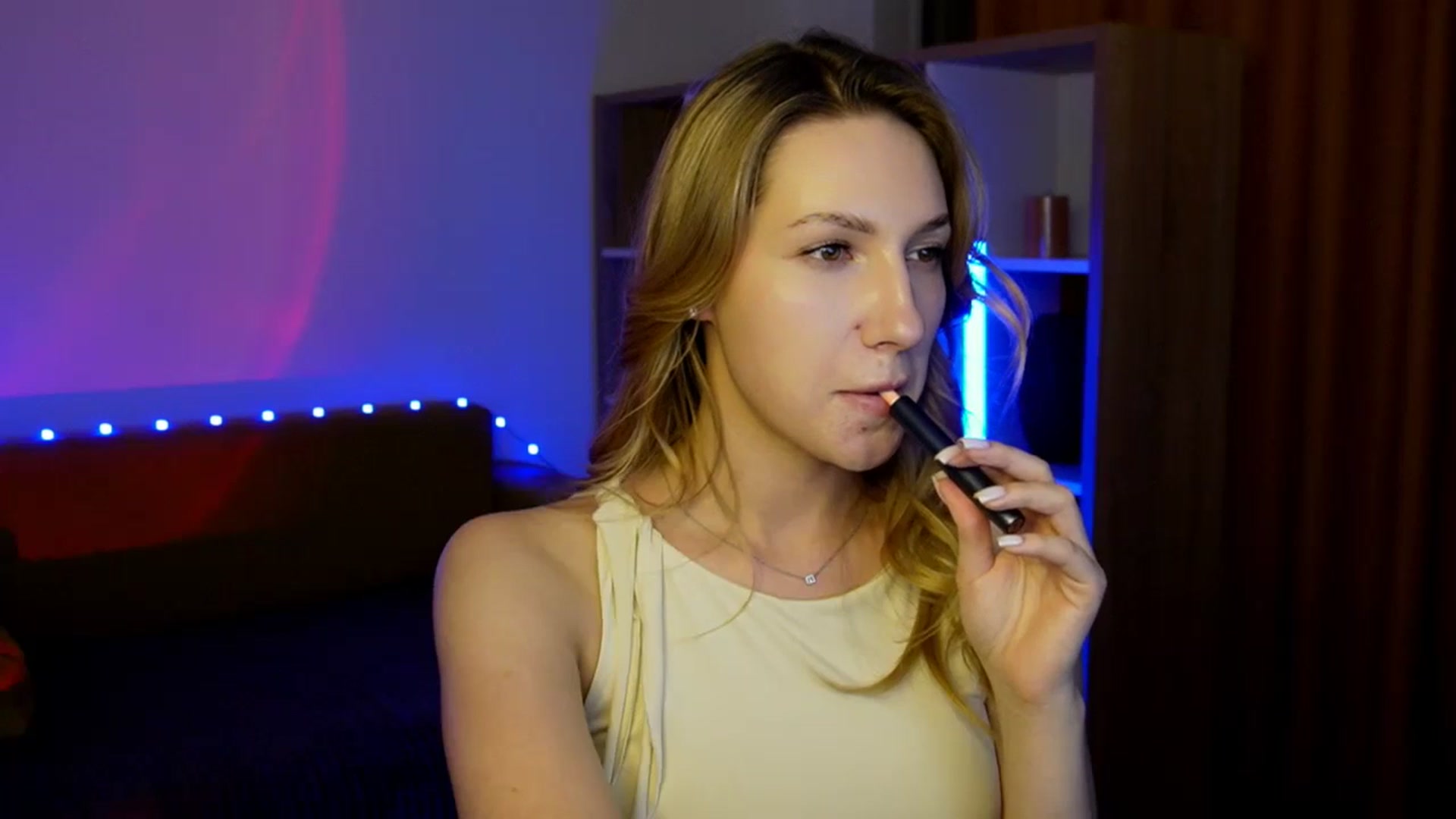 LovelyGin video thumbnail