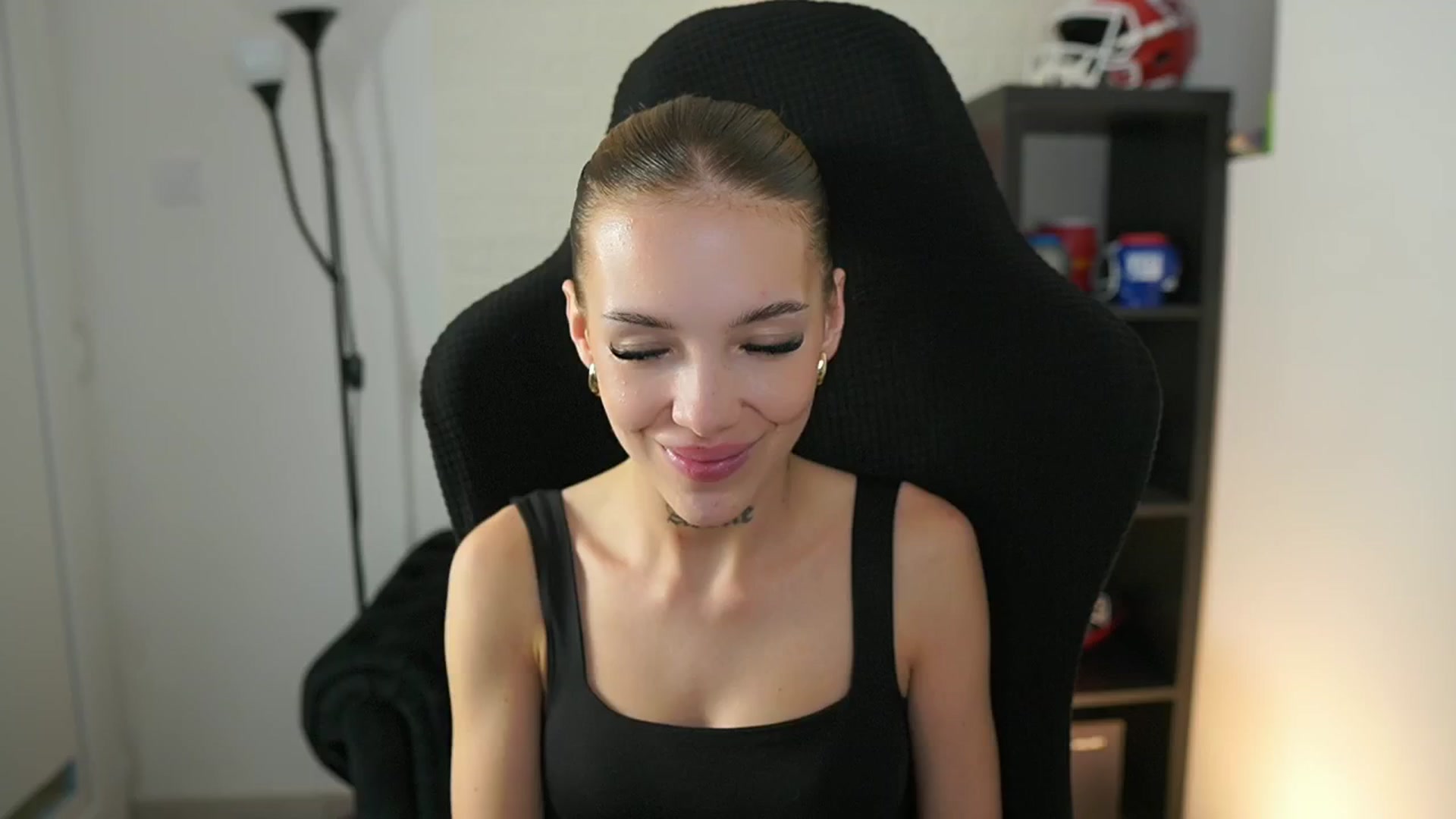 Alexxisky video thumbnail