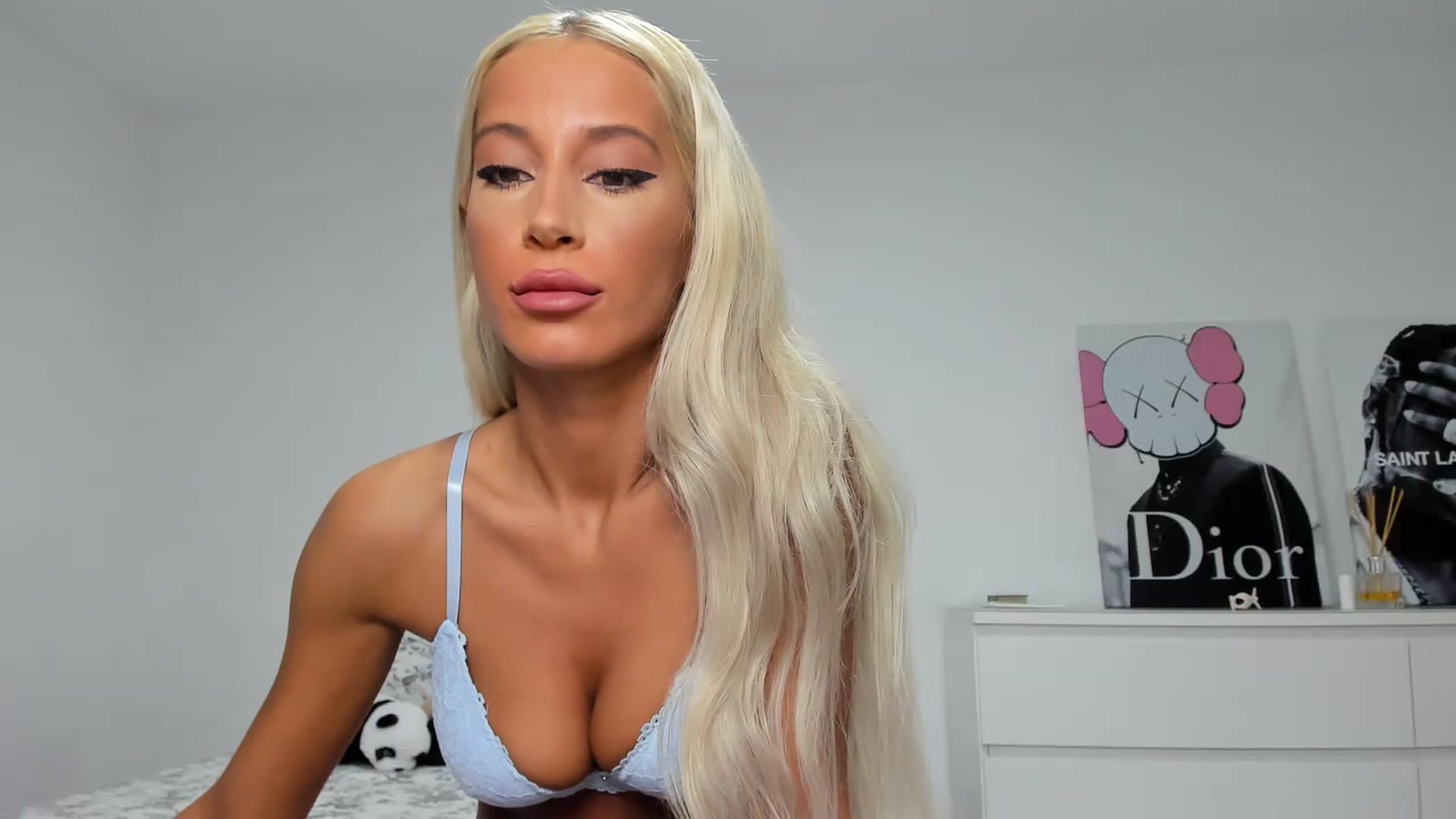 Qarinah video thumbnail