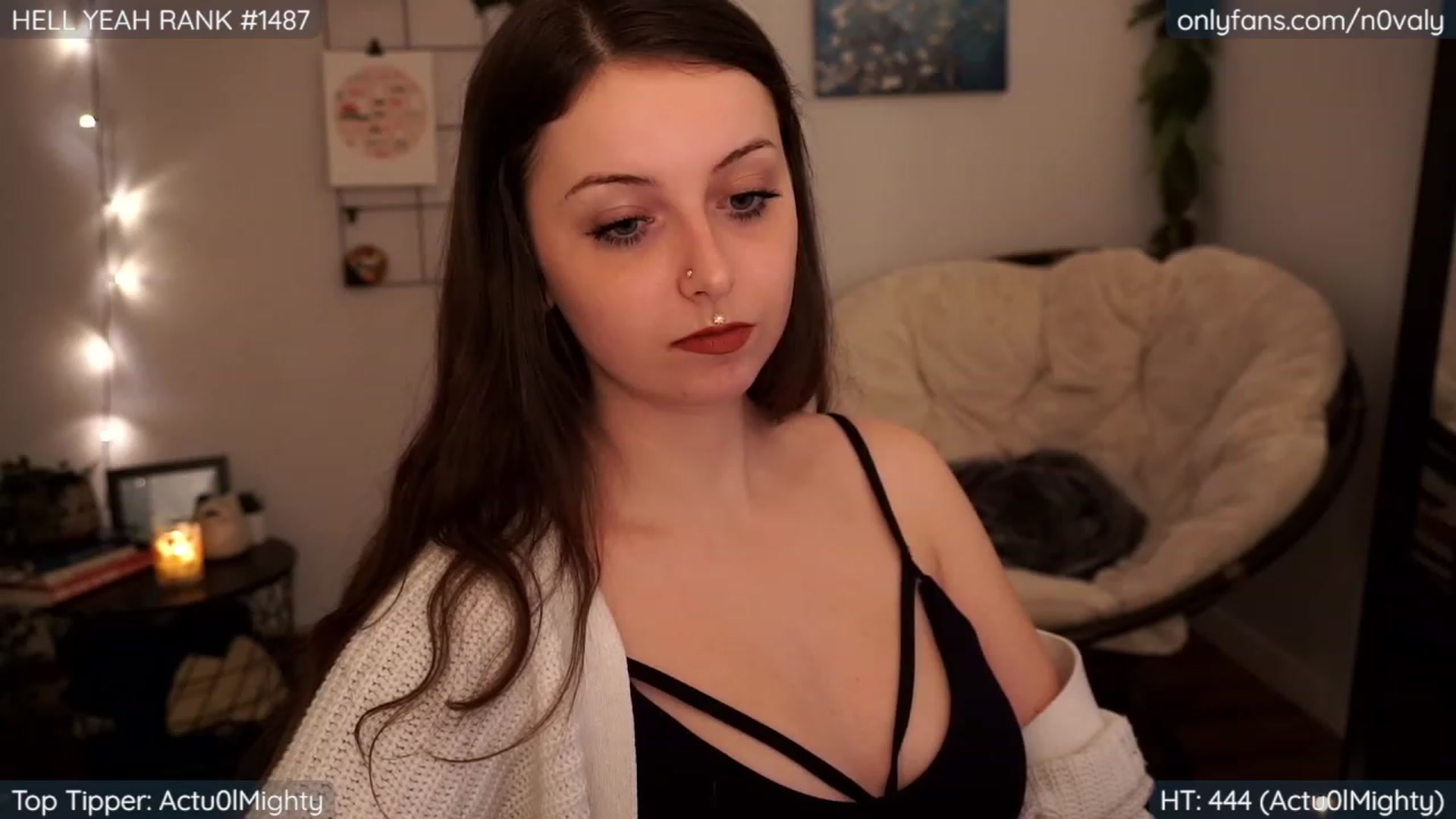 N0valy video thumbnail