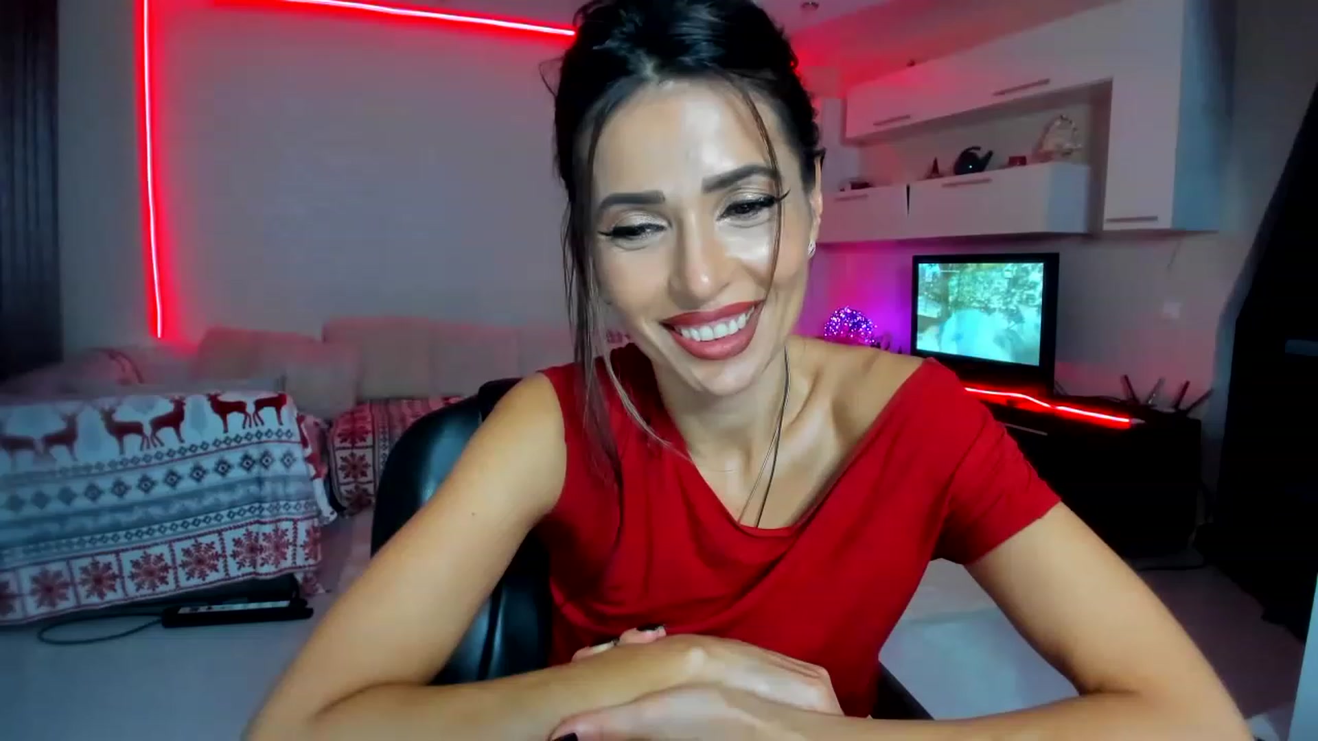 SmileyTinaa video thumbnail