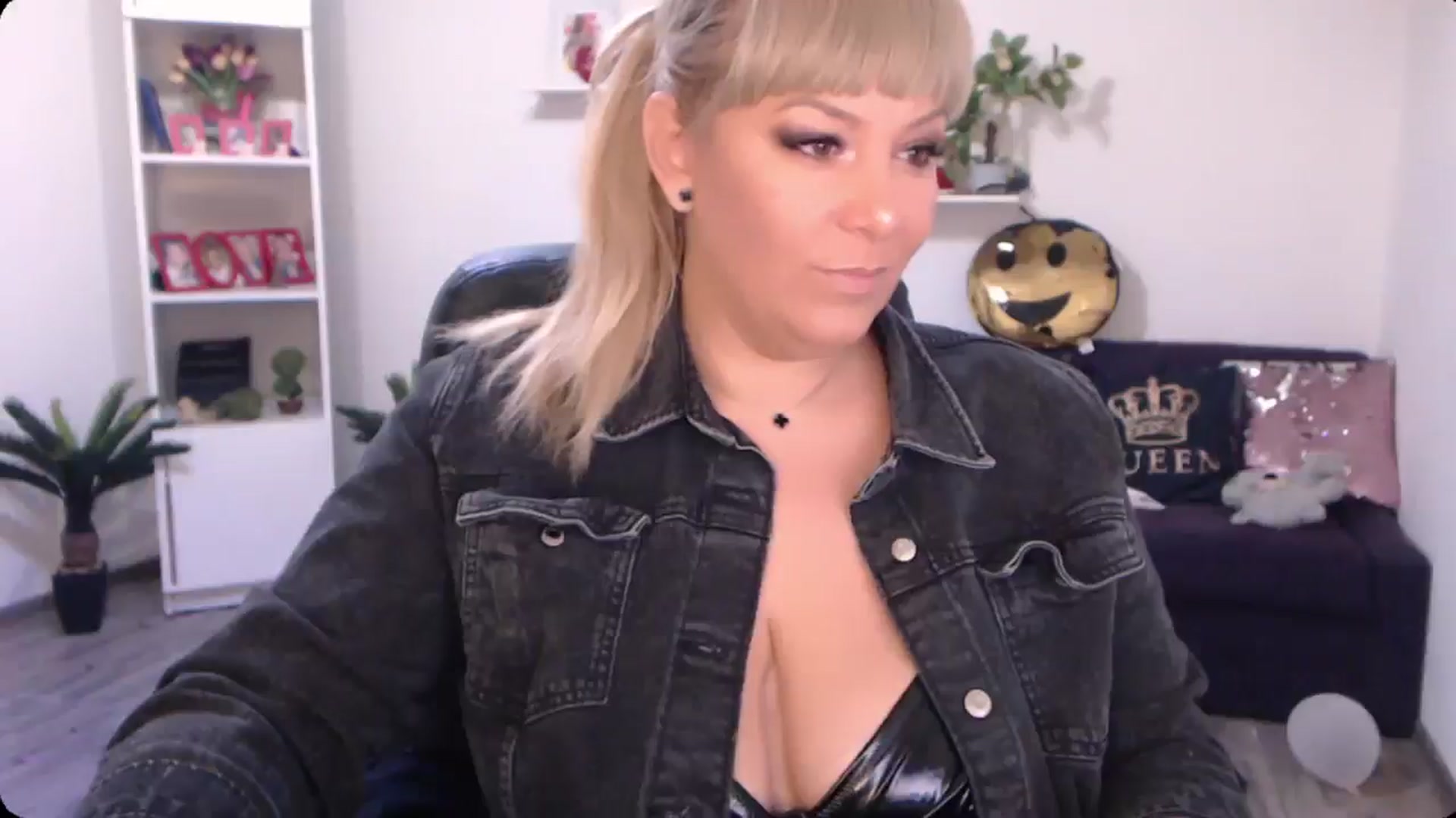 A_baby_Boo video thumbnail