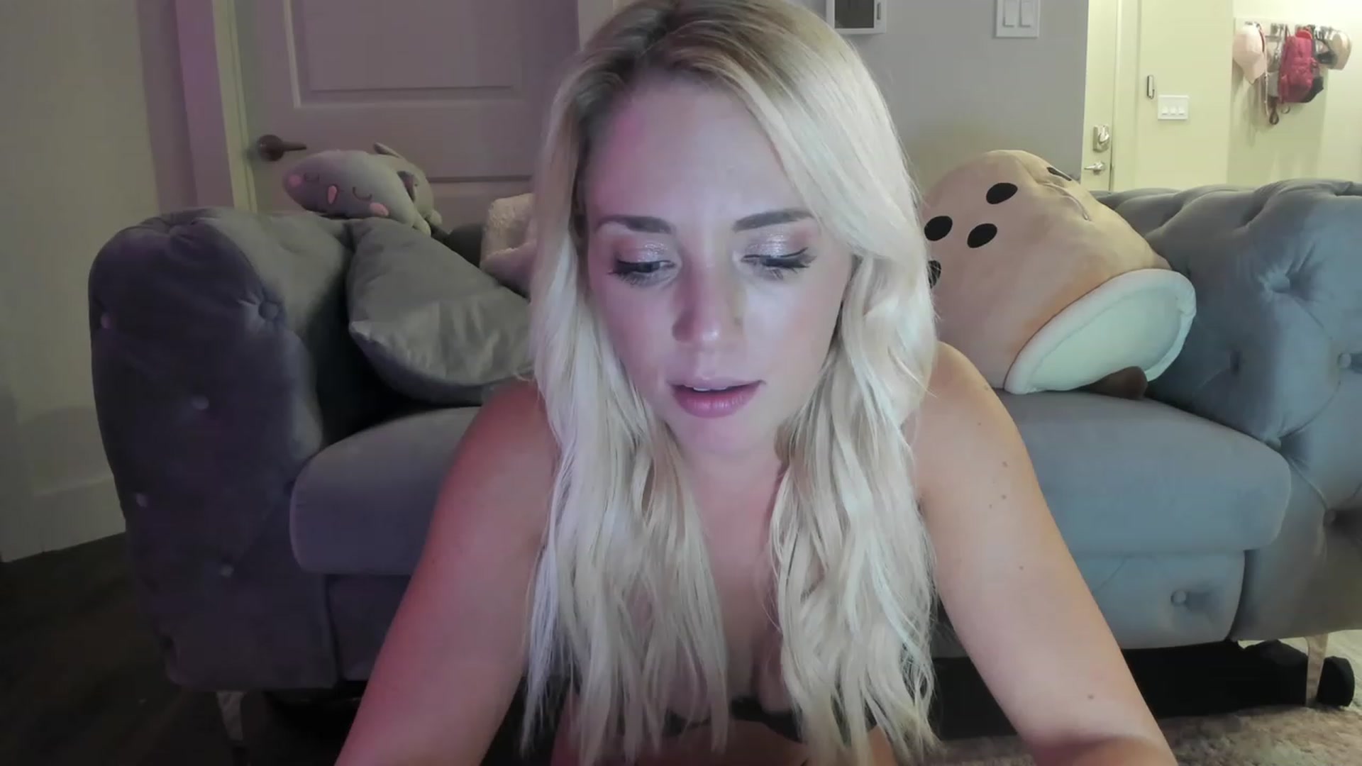 AnimeAva video thumbnail