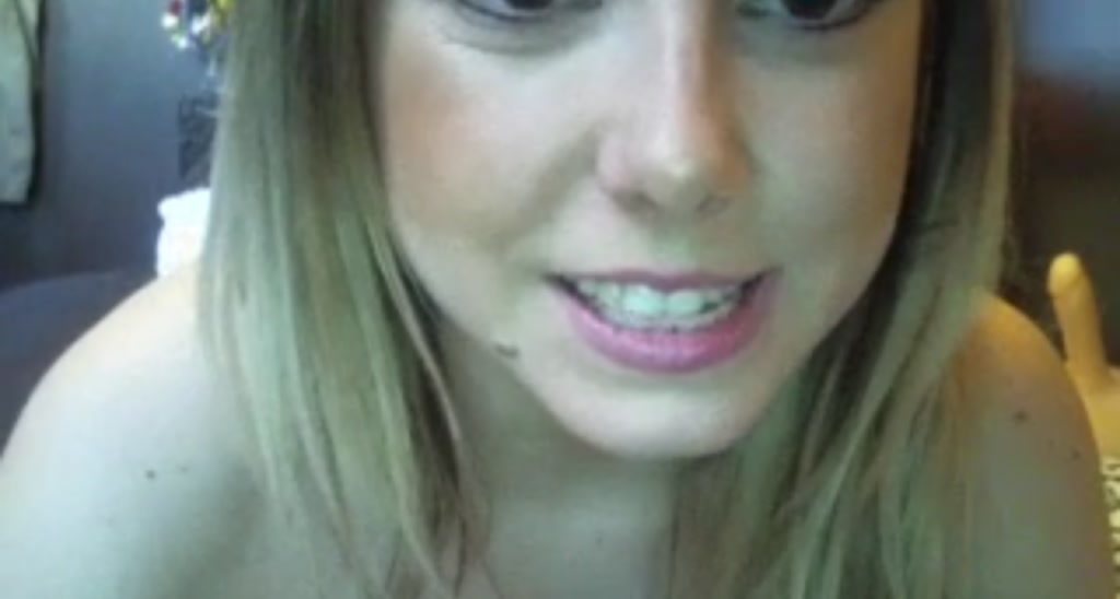 MiniMariah video thumbnail