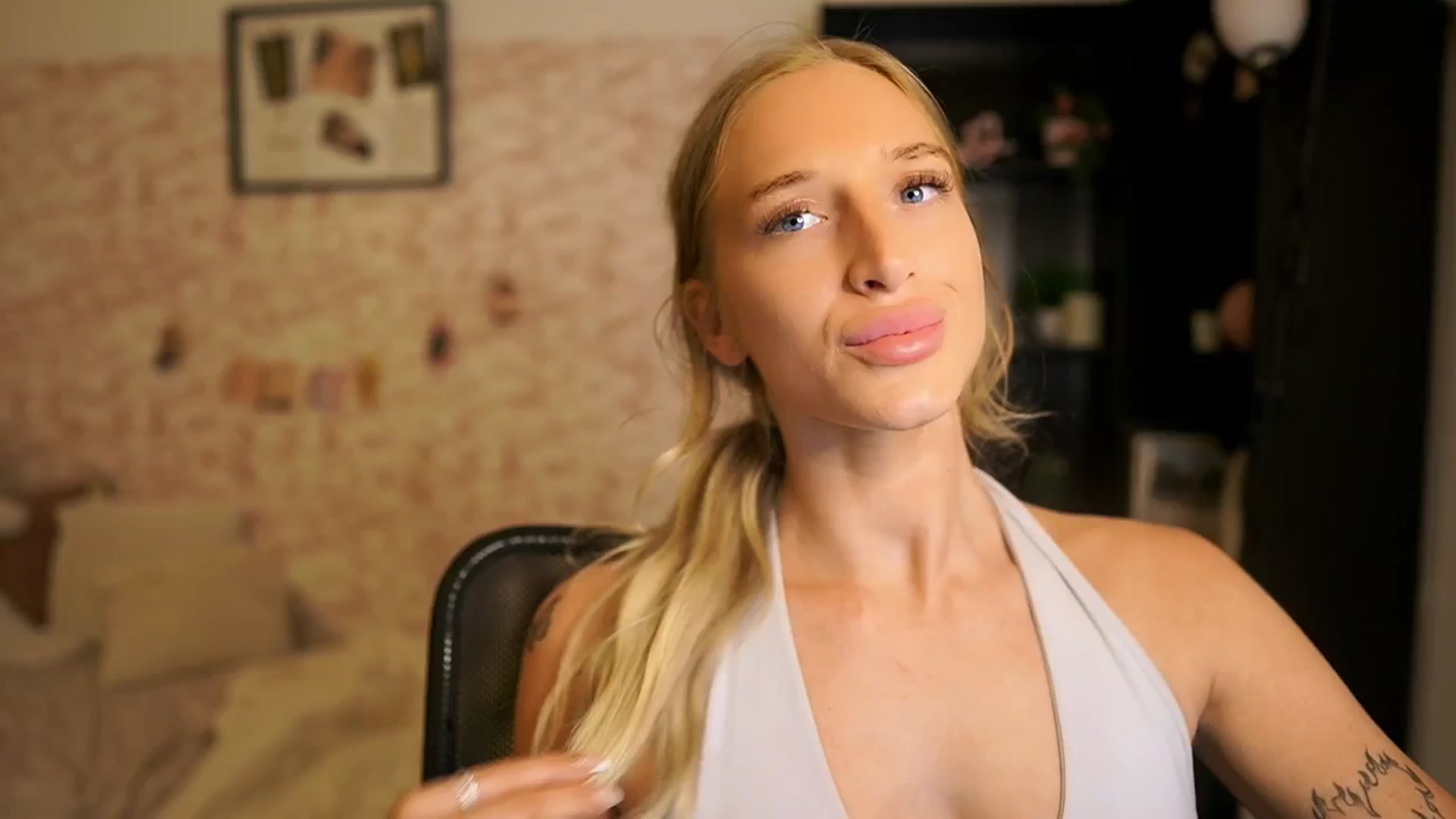 NicoletteShea video thumbnail