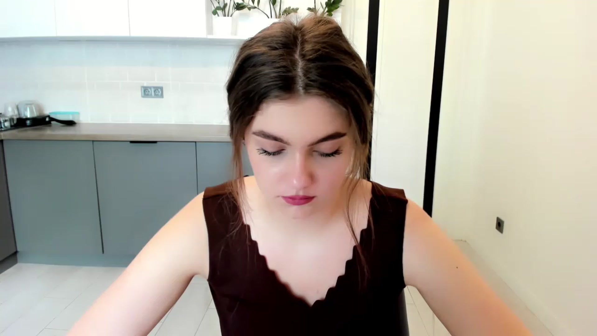 VickiVong video thumbnail