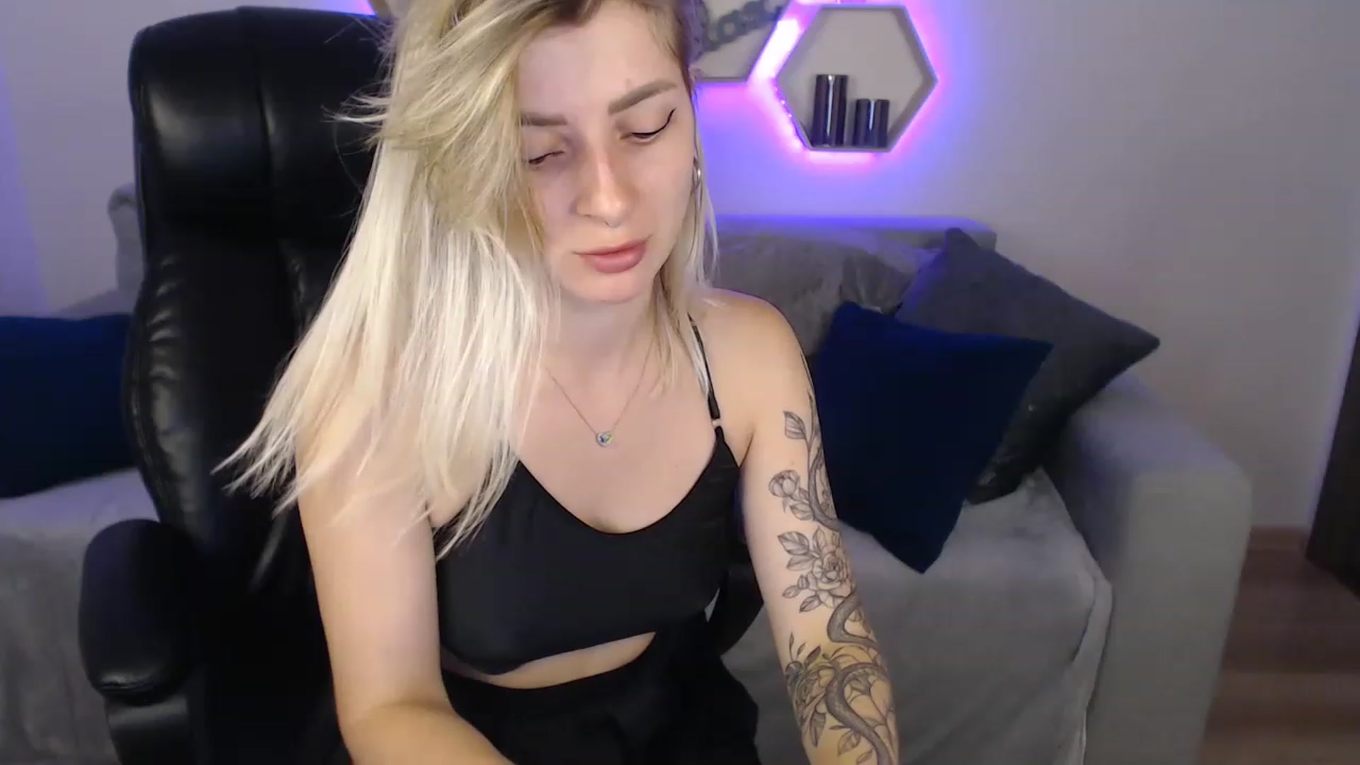 NanaFox video thumbnail