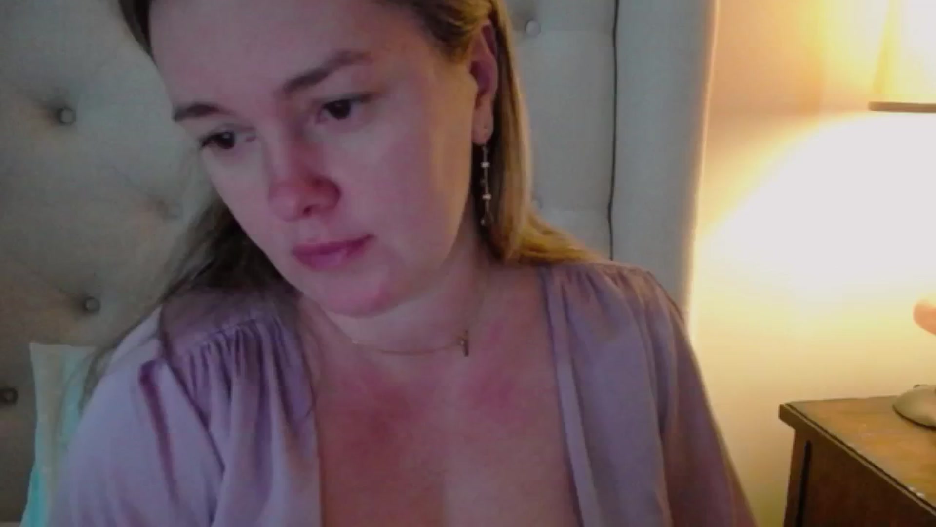 J0llye video thumbnail