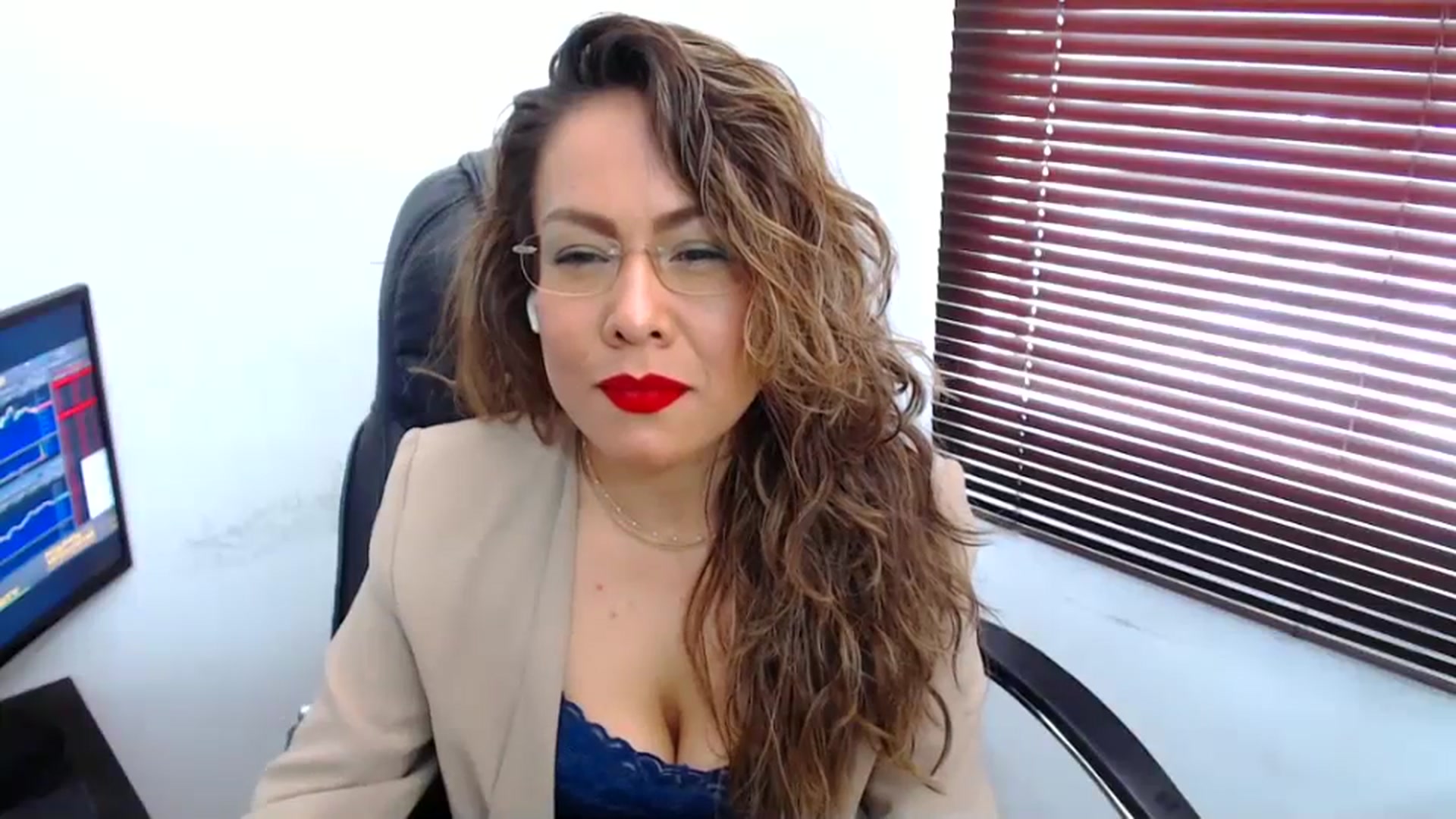 office_secret video thumbnail