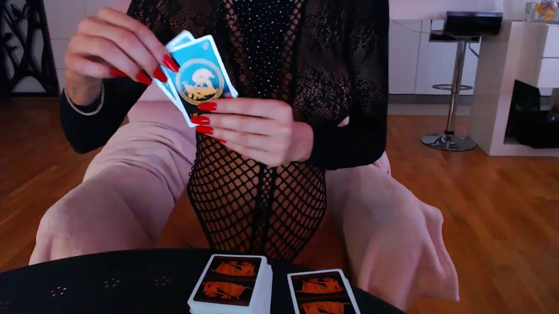 D_y_y video thumbnail