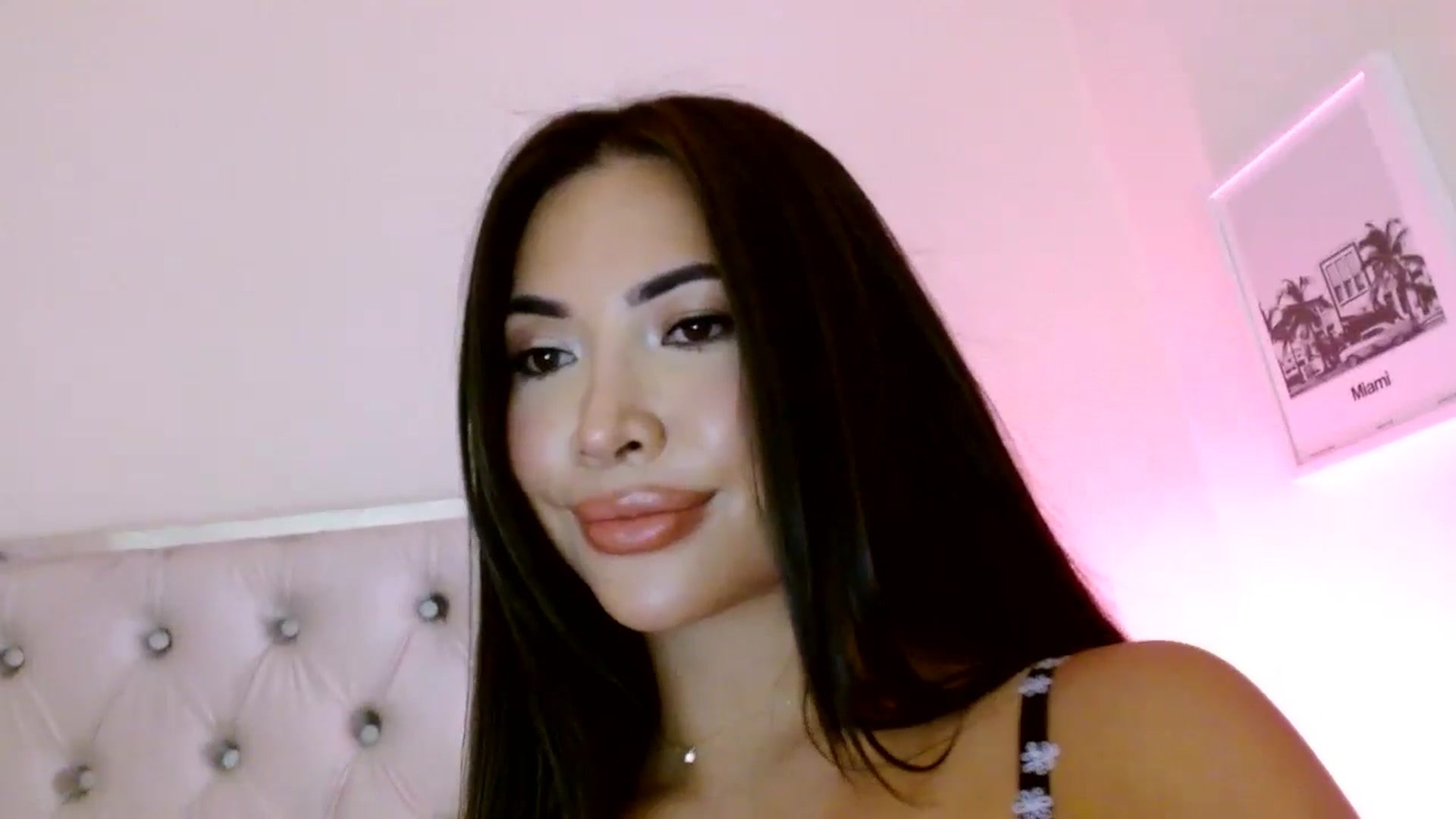 Juliana video thumbnail