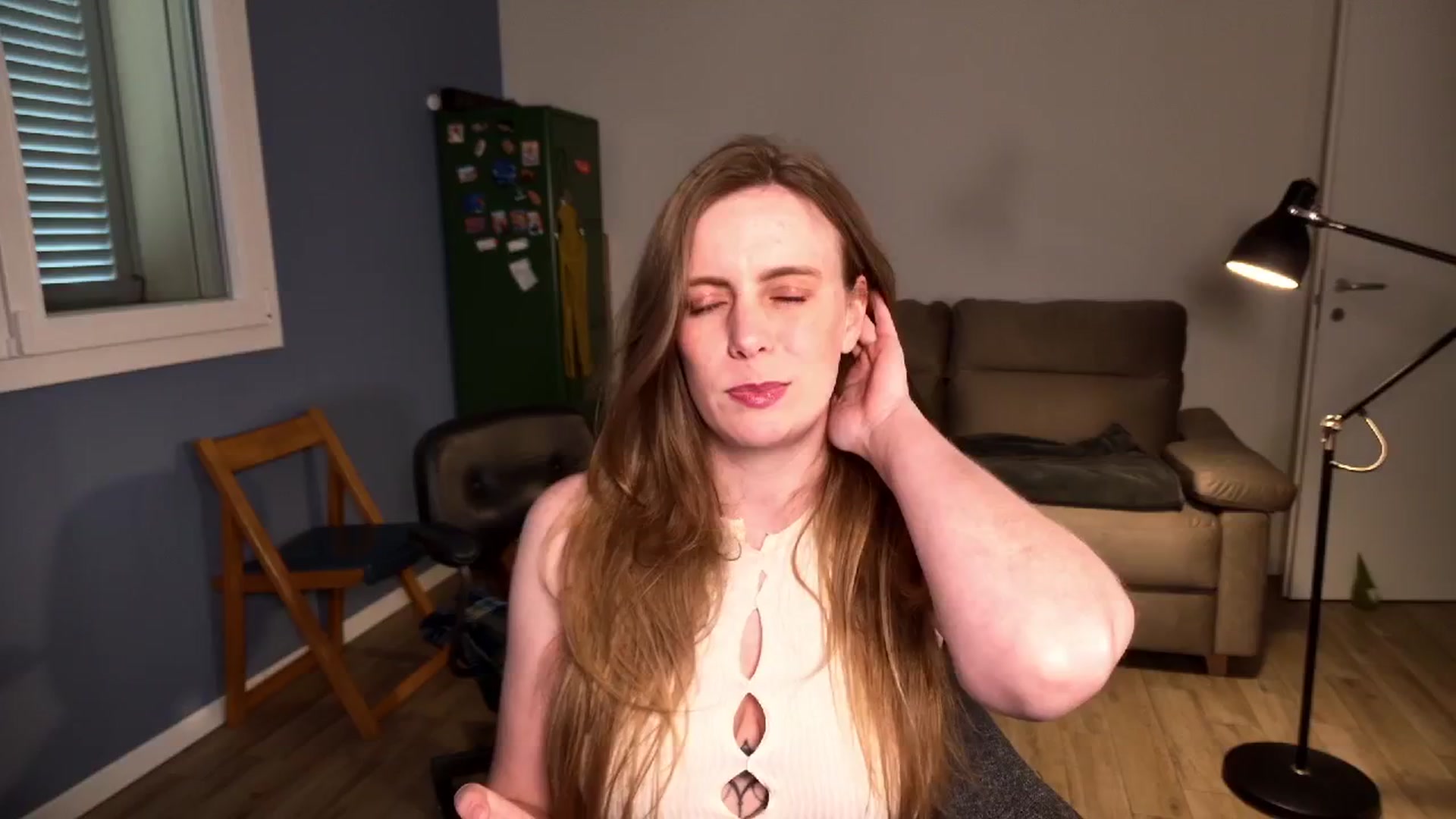Personage video thumbnail