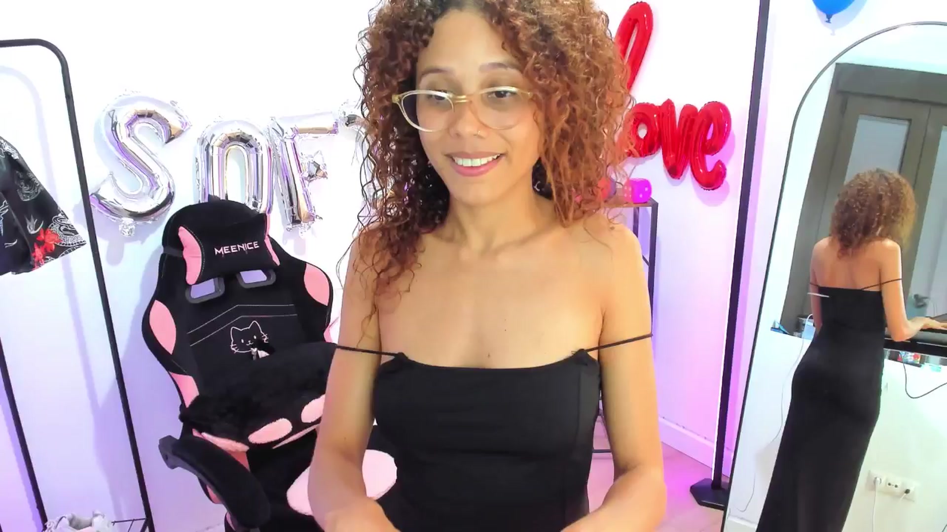 pamela_land video thumbnail