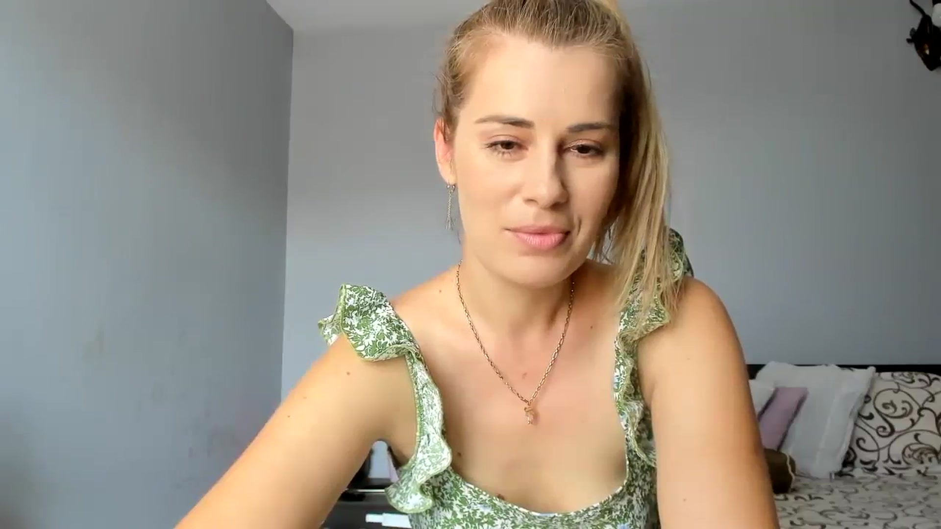 PrettyWomen31 video thumbnail