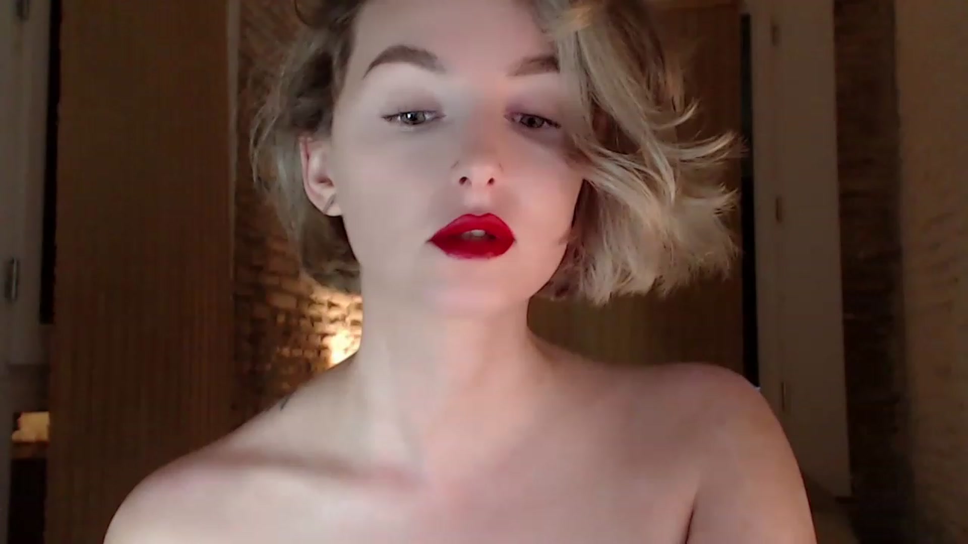 Red_Lips_Girl video thumbnail
