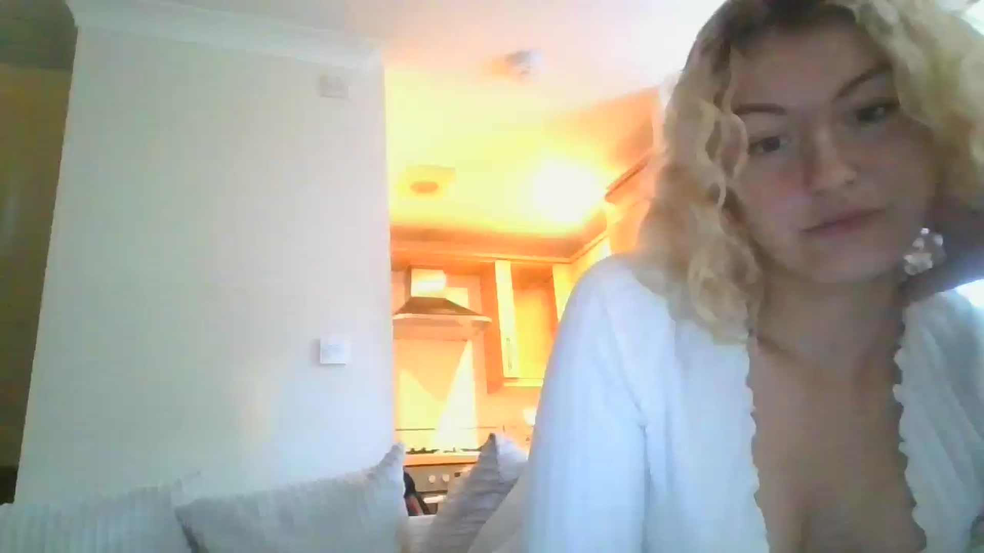 misslilly video thumbnail