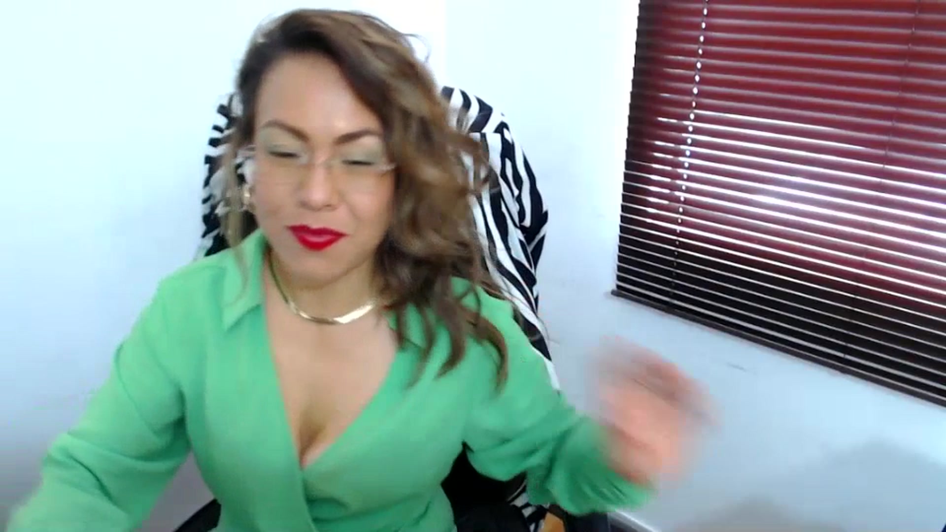office_secret video thumbnail