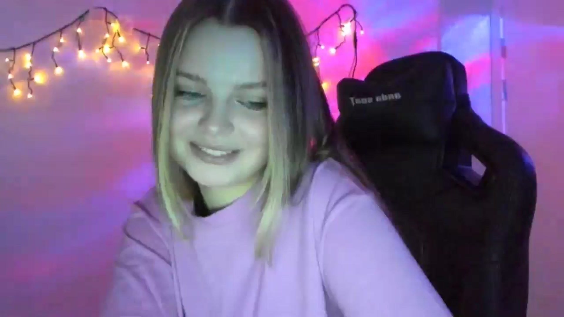 Annaneon video thumbnail