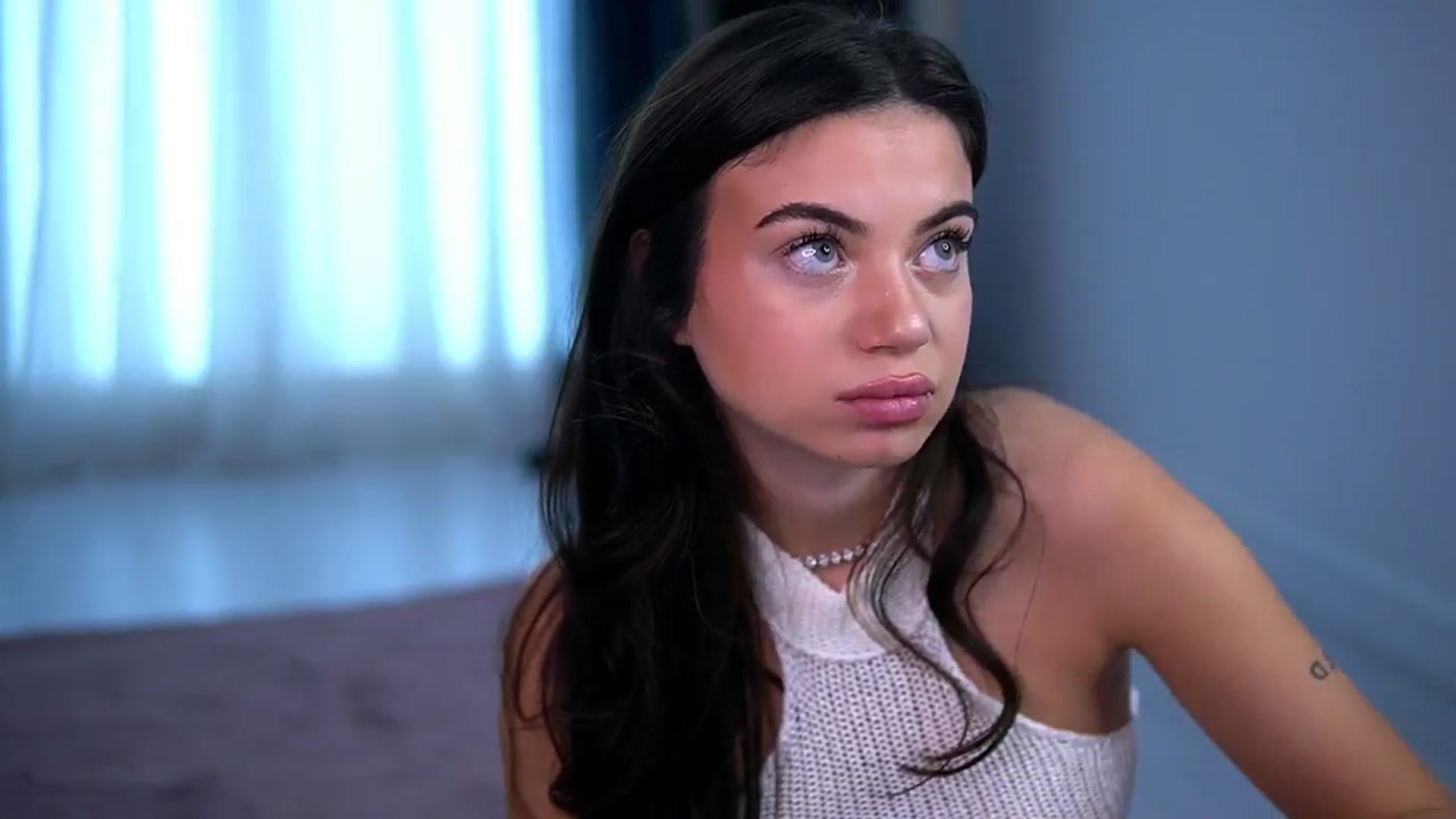 EsmeLuv video thumbnail