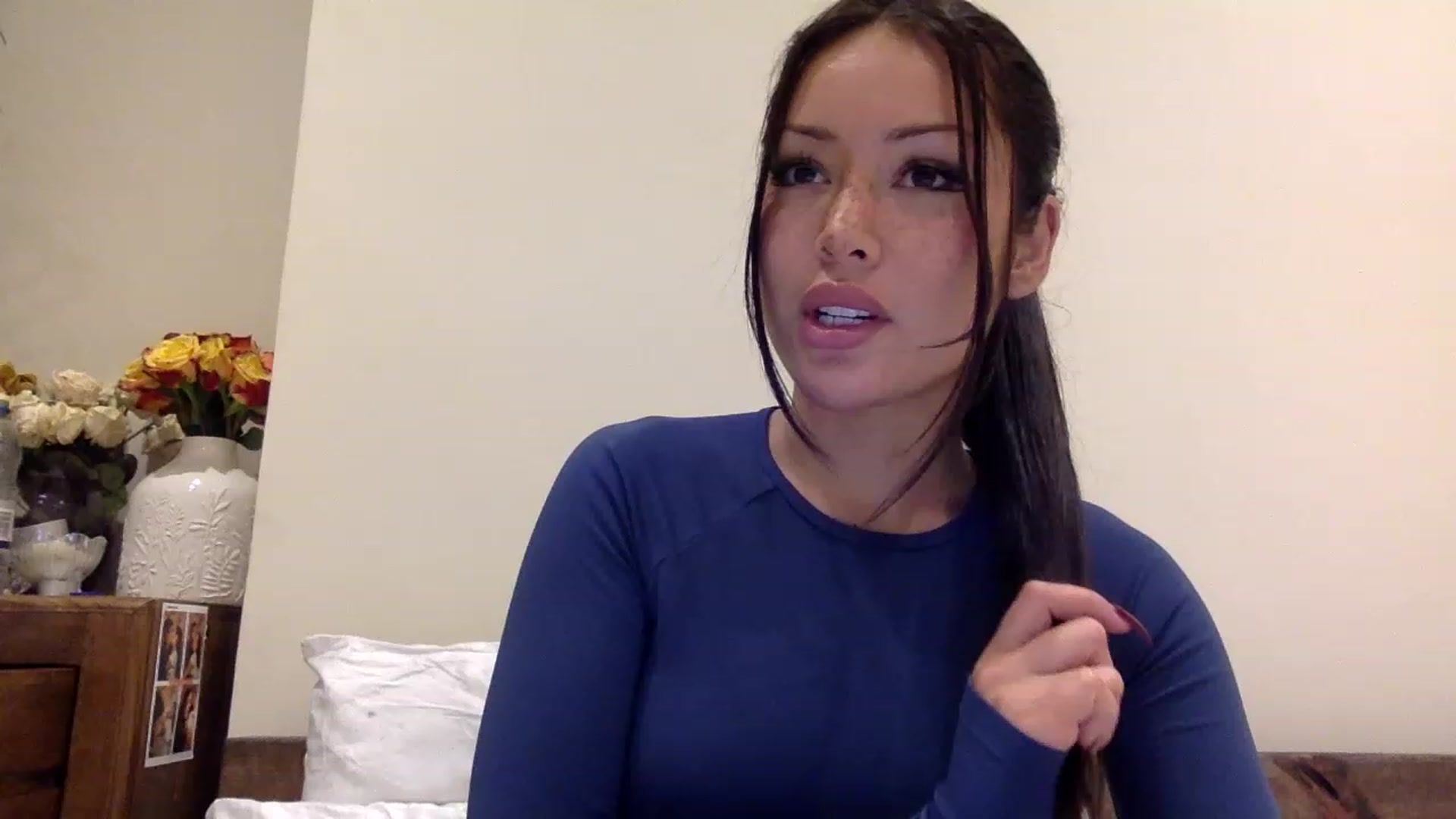 Miss_emiko video thumbnail